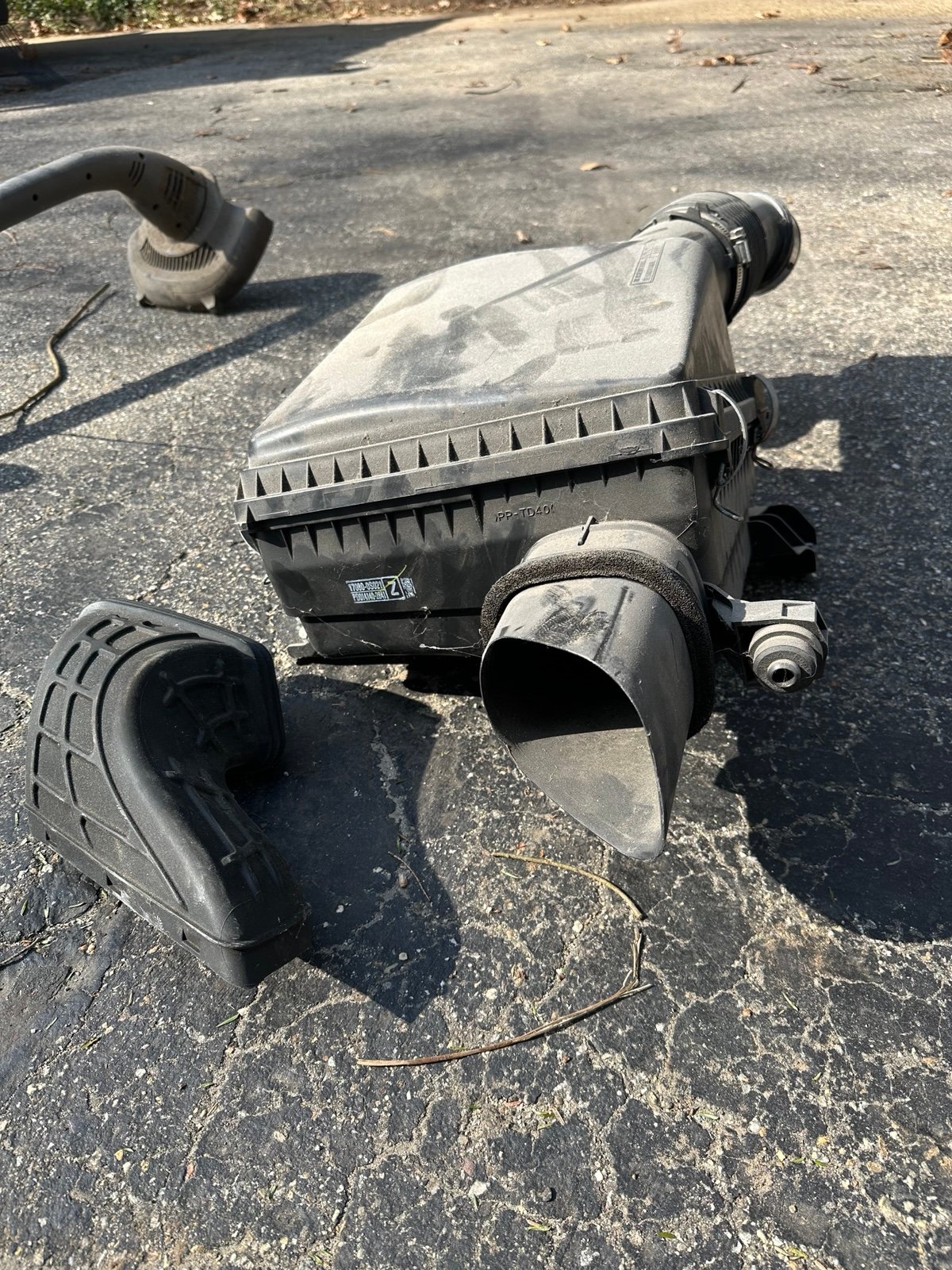 2013 Toyota tundra air cleaner intake box