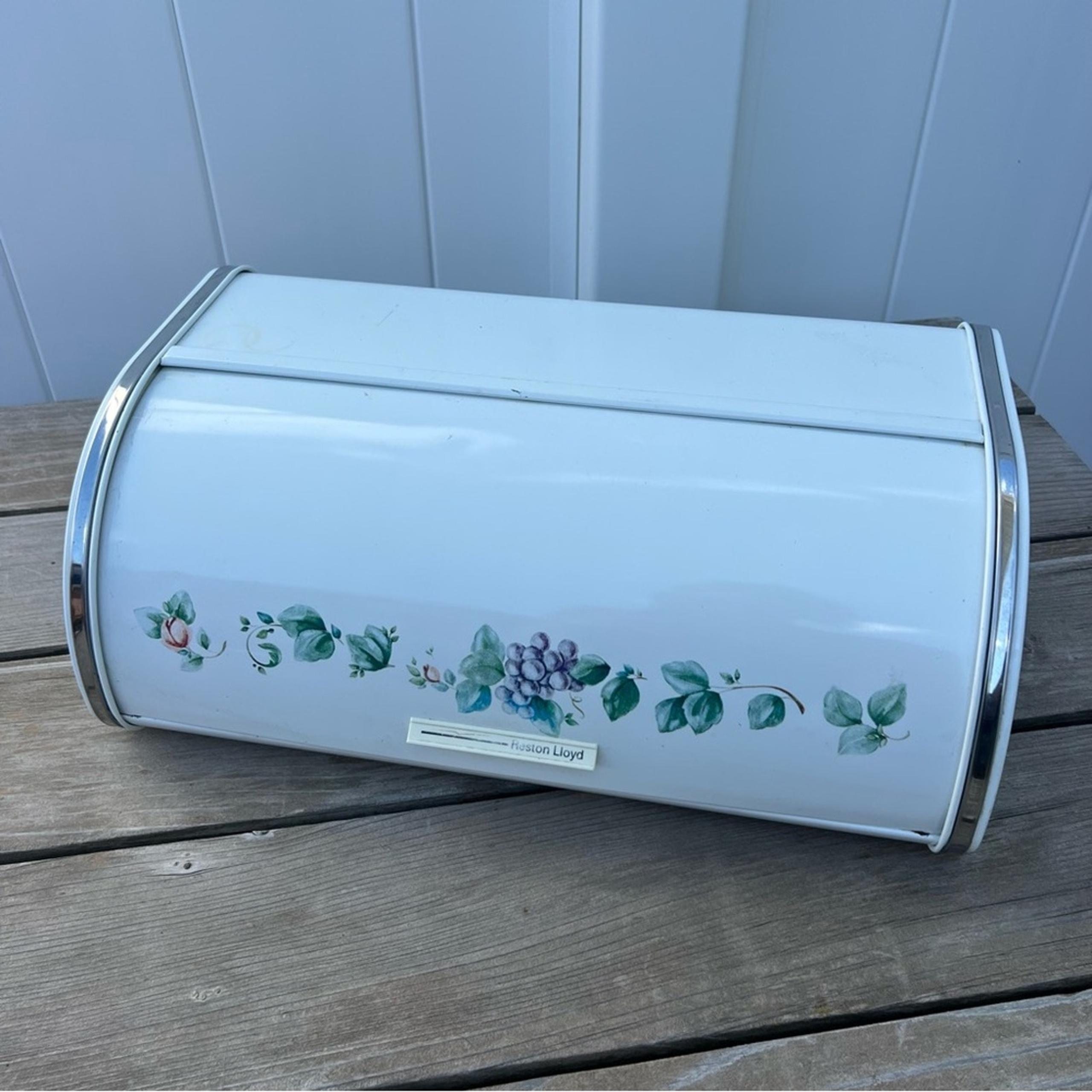 Reston Lloyd White Grapes Flowers Metal Rolltop Bread Box Pfaltzgraff