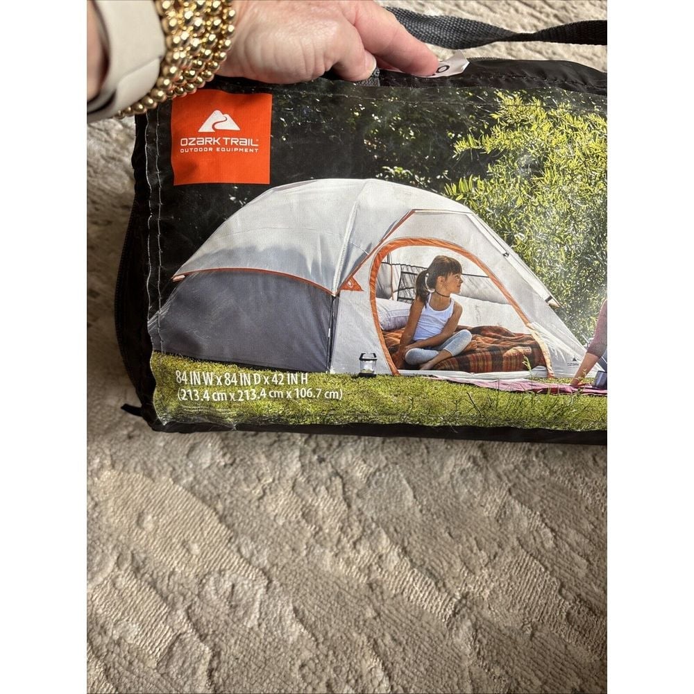 OZARK TRAIL - 3 Person Dome Clip and Camping Tent- In Carry Bag