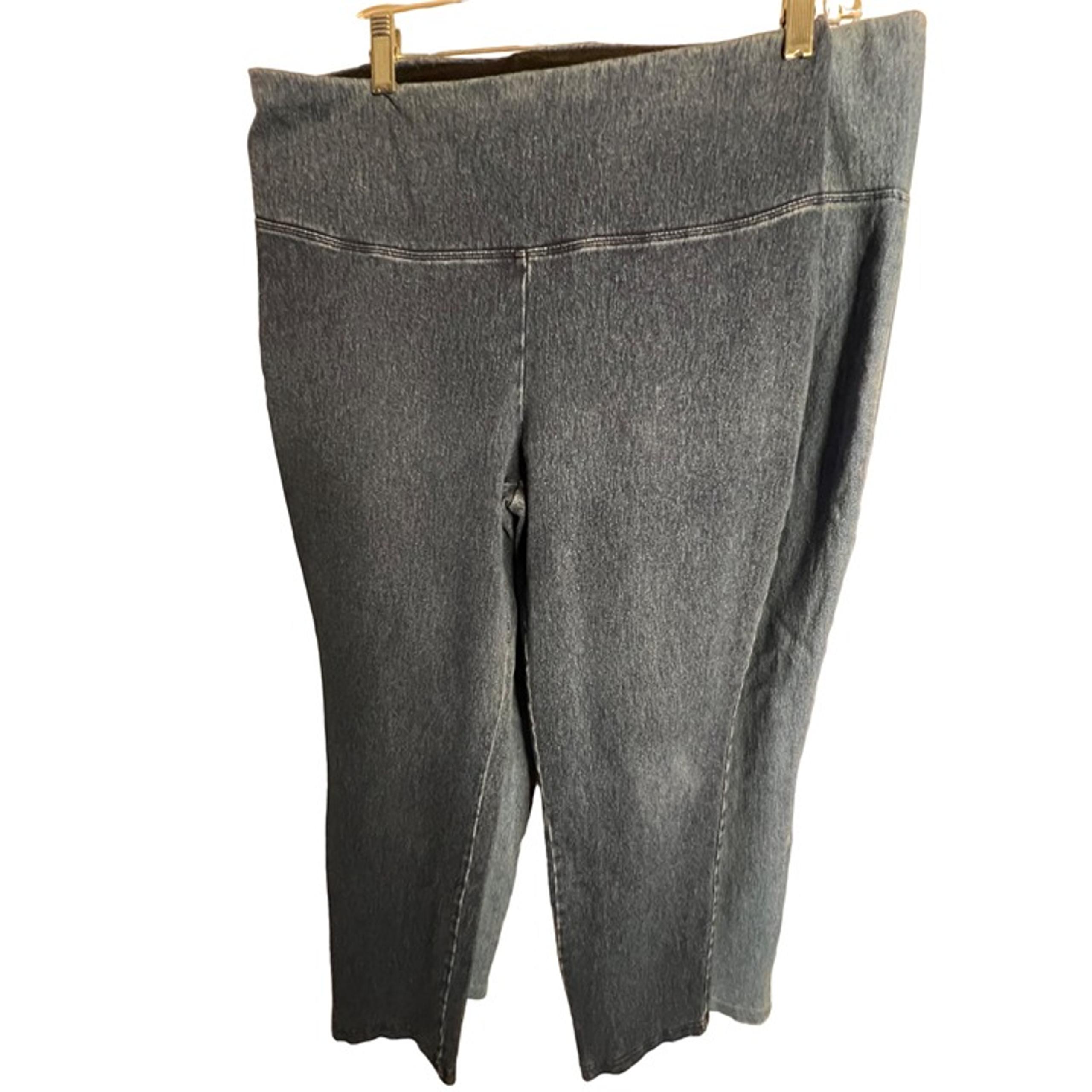 2 pair Women’s With Control by Renee Greenstein Size MP Stretch FLAW