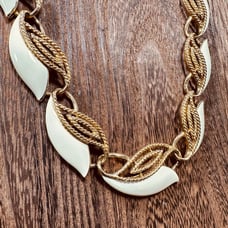 Trifari Cream White Enamel Necklace Vintage Collar Choker Twisted Gold Tone 18