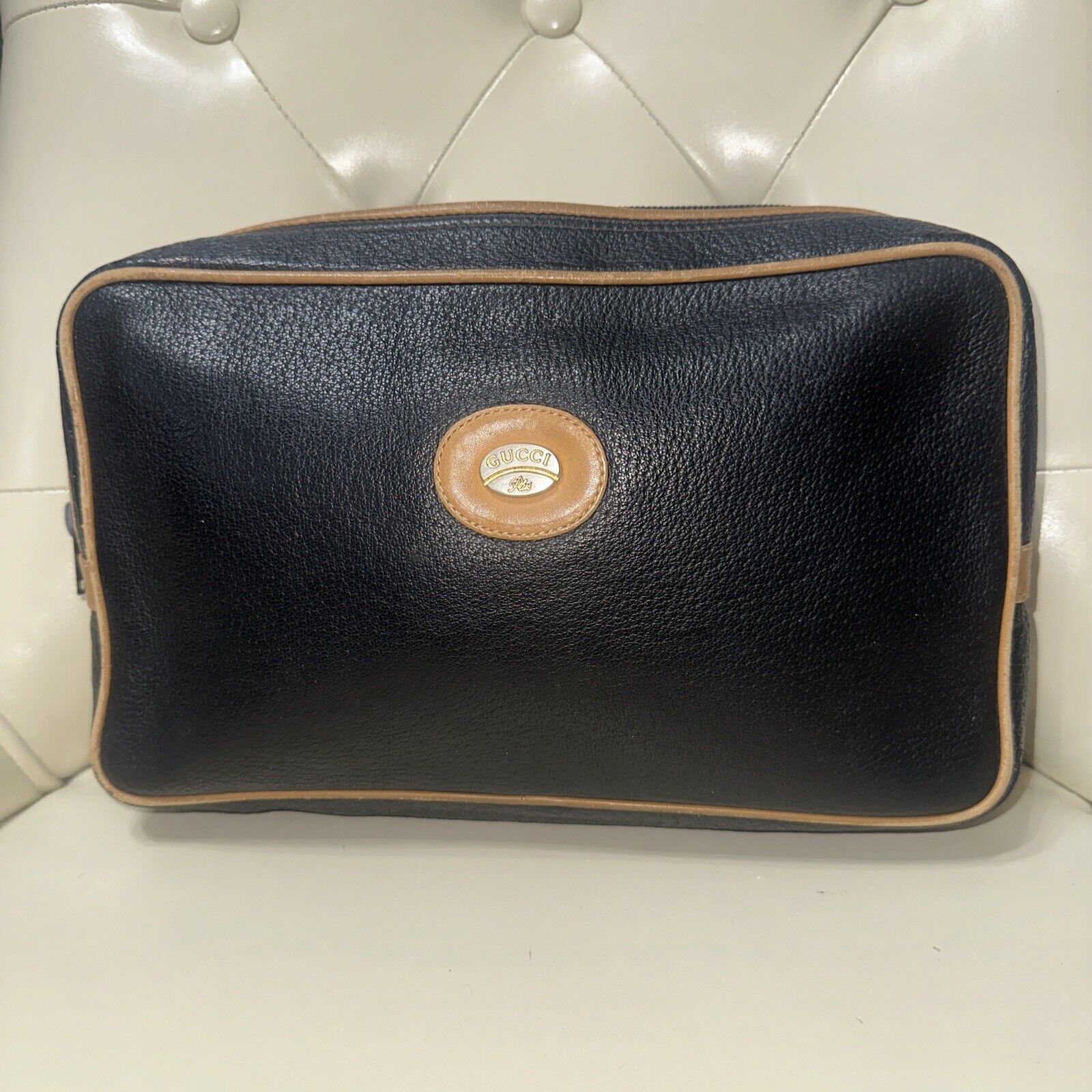 Authentic GUCCI Vintage Toiletry Clutch Hand Bag Purse Leather Black Tan Unisex