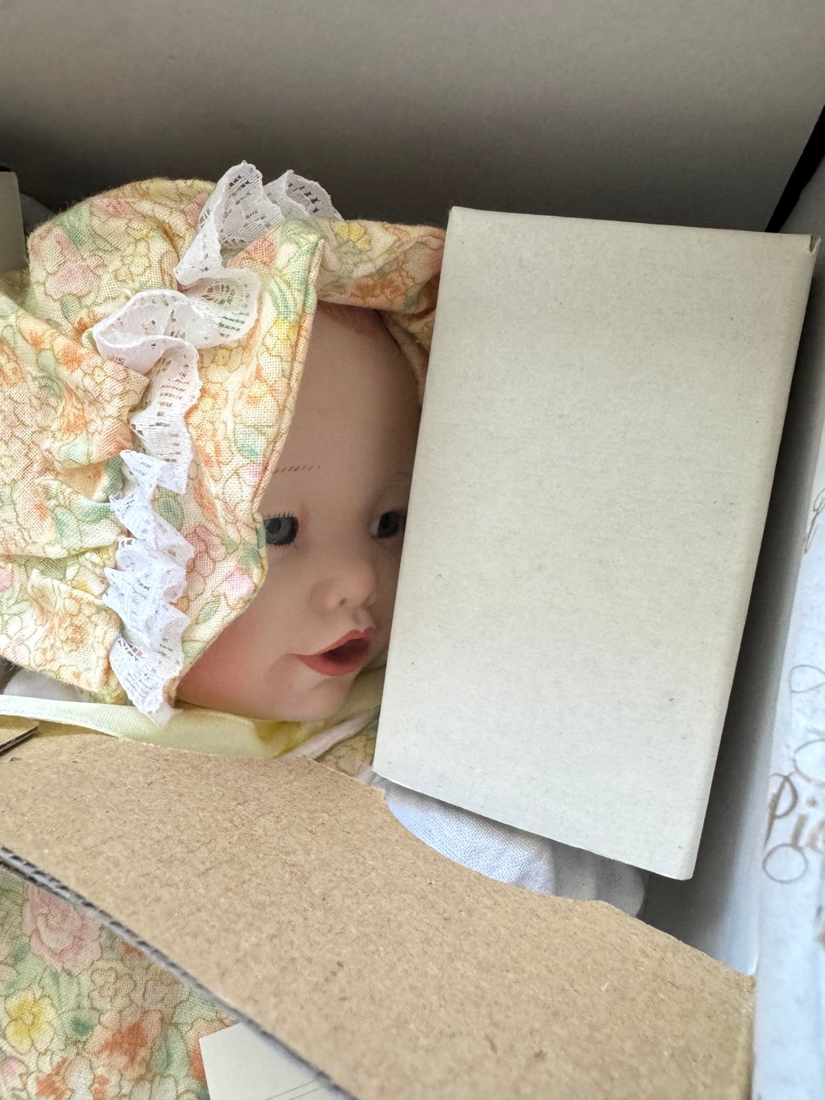 Yolanda Bello Edwin Knowles Picture Perfect Babies Porcelain Lisa Doll