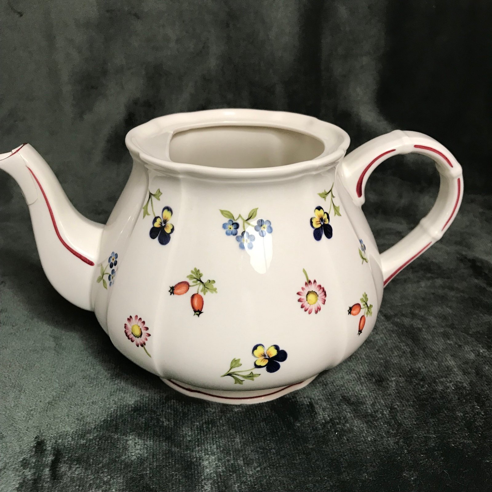 Villeroy & Boch PETITE FLEUR Teapot NO LID. FIXED NOSE
