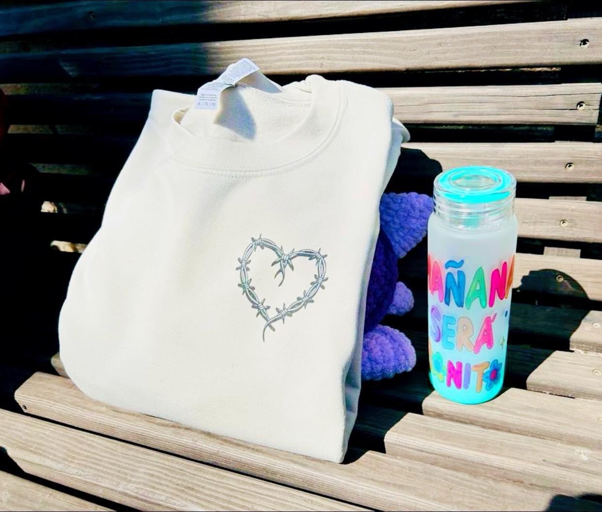 Sweatshirt and glass water cup set