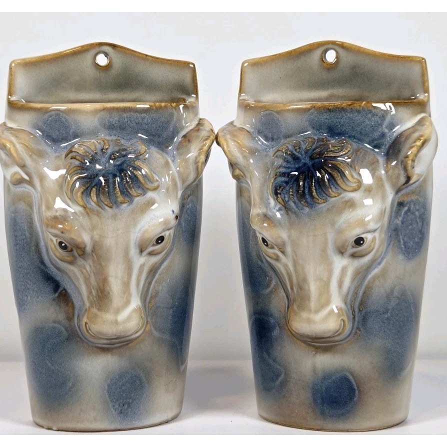 Pair (2) Cow Planter Wall Pocket Ceramic Pottery Hand Painted Blue & White