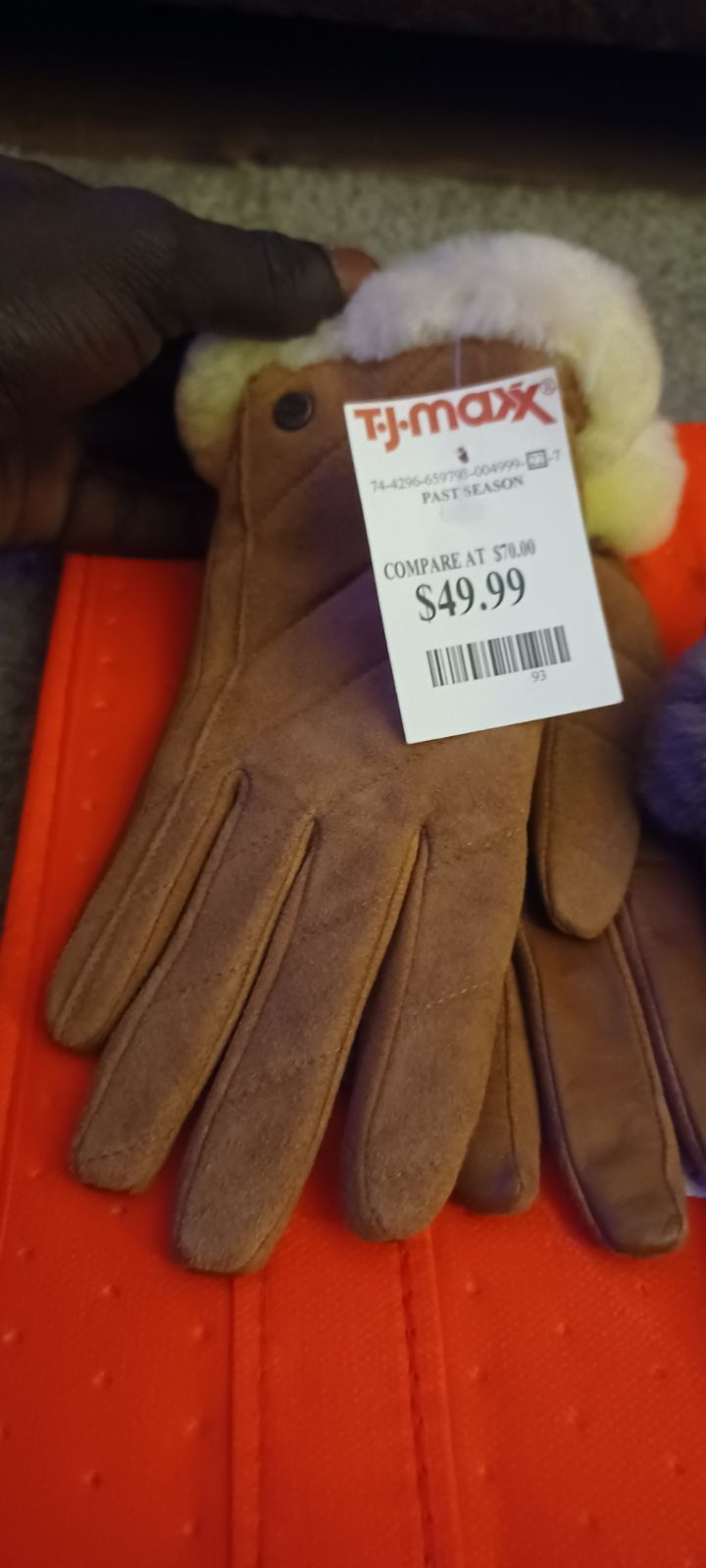 Winter gloves