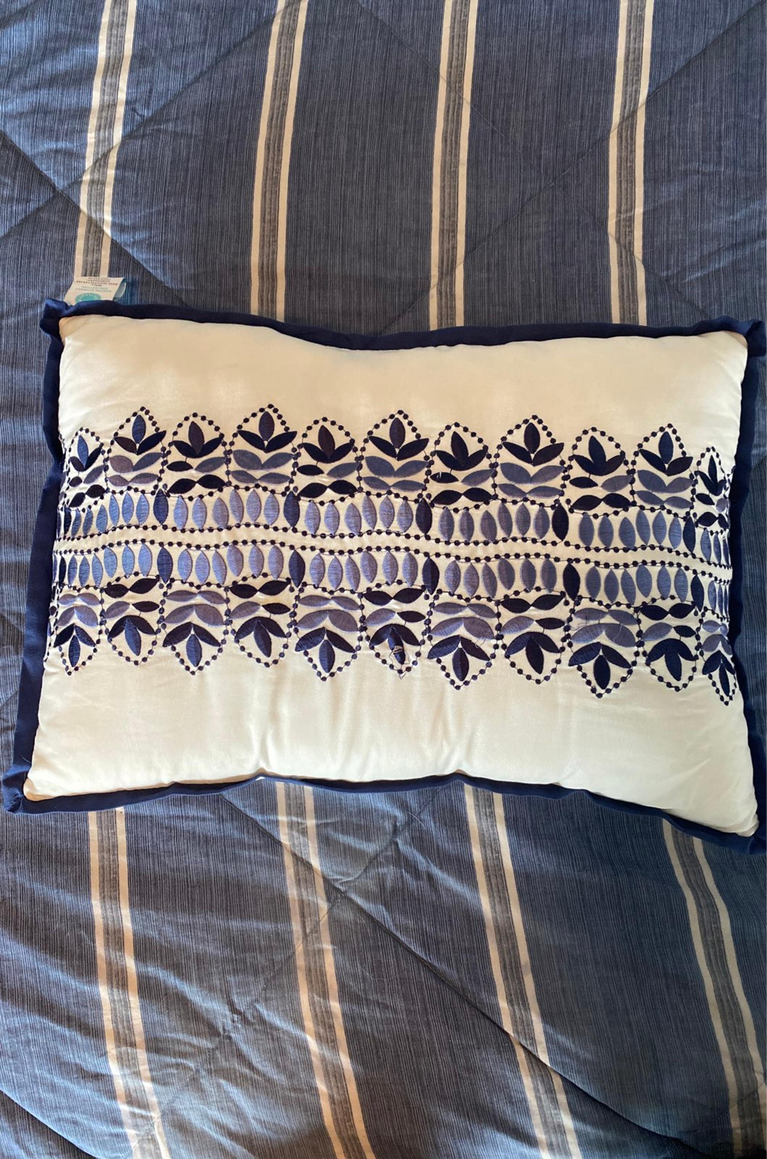 Throw pillow
