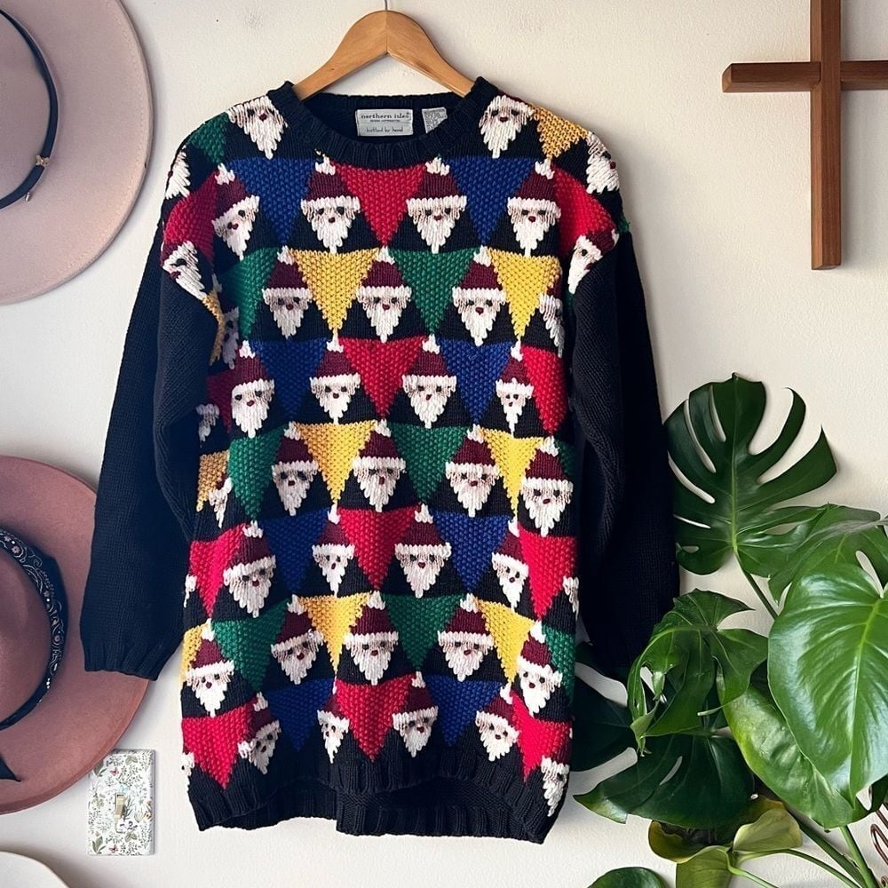 VINTAGE Northern Isles hand knitted Santa Sweater geometric SIZE SMALL oversized