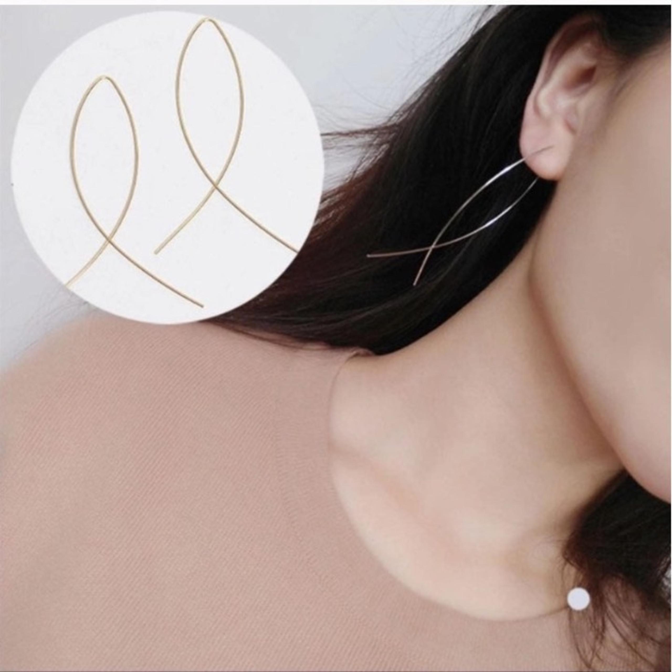 Open Hoop Twist Earrings in Gold