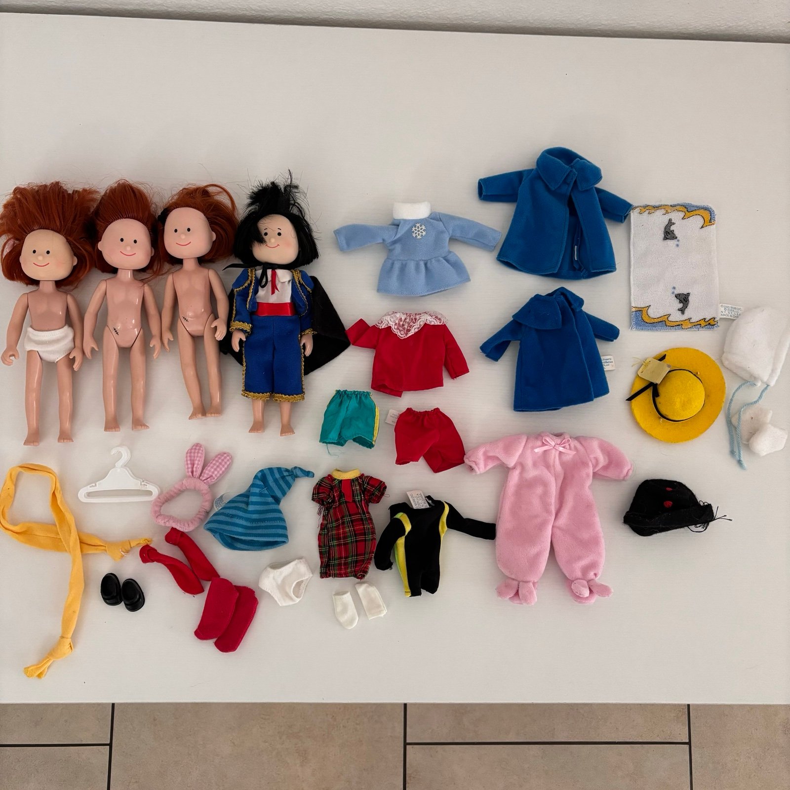 Vintage Eden Madeline dolls and accessories 1995