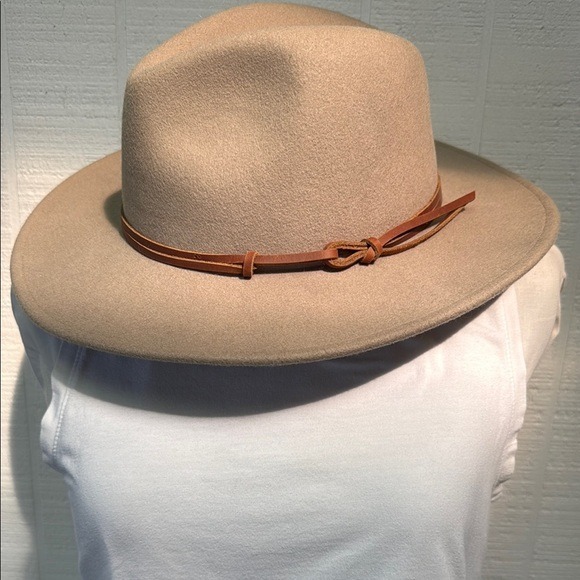 Wyeth- Classic Tan Fedora Hat