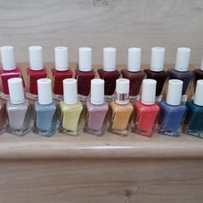 Large 23 Essie gel couture long wear nail polishes mixed lot/bundle