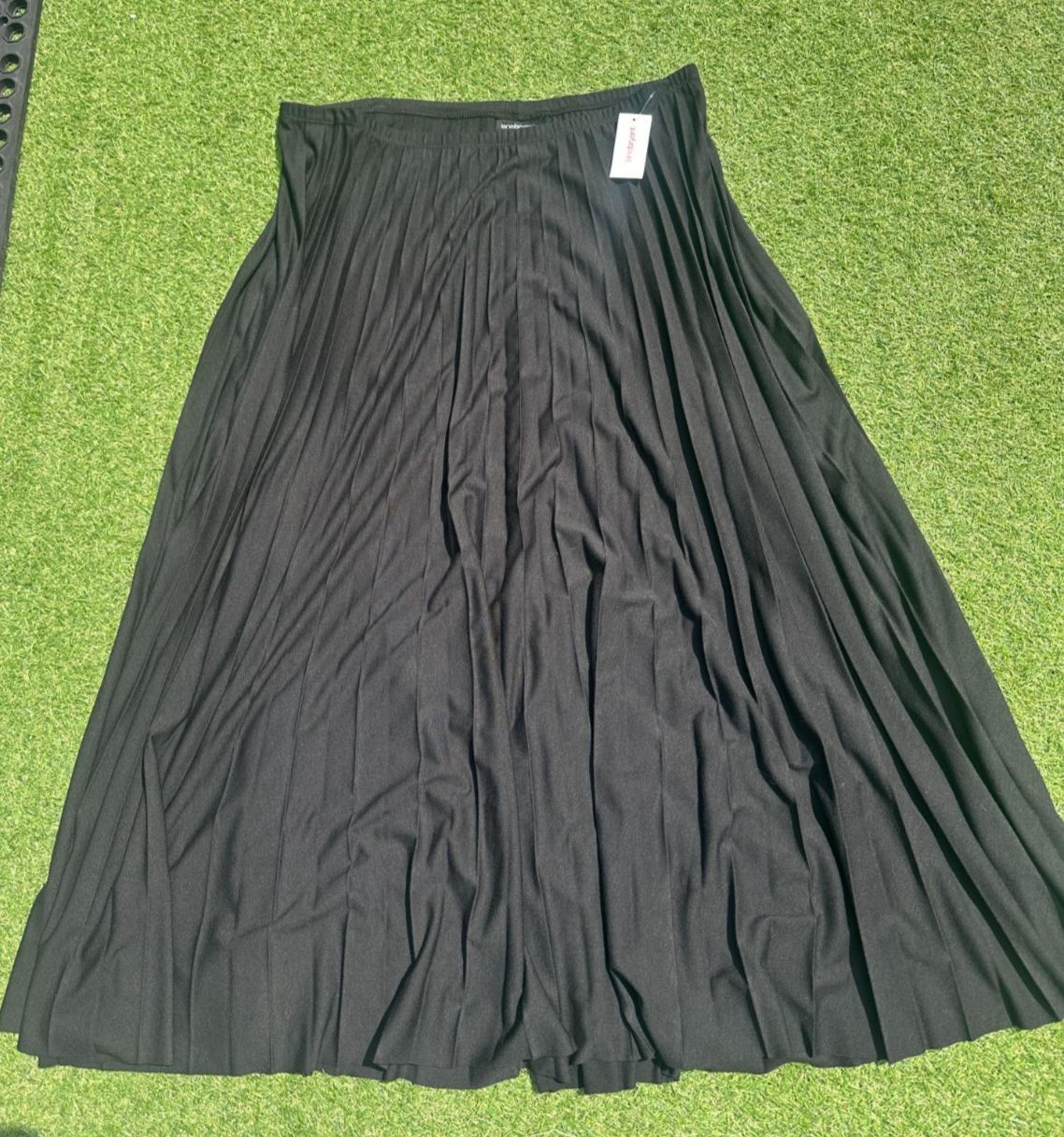WOMEN'S Lane Bryant Black Maxi Pleated Skirt Size 18/20 NWT
