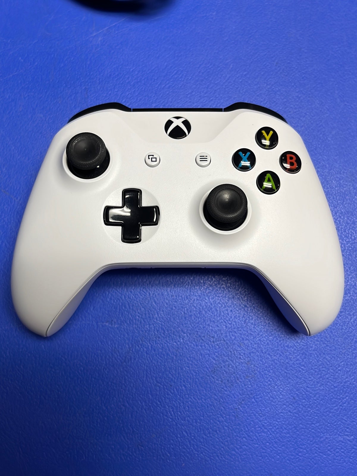 Microsoft Xbox One S White popular 500 GB Console