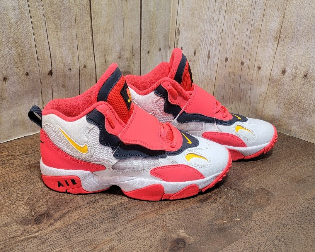 Nike Air Max Speed Turf GS Red Orbit Orange. Size 5.5Y