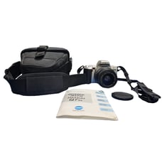 Vintage MINOLTA DYNAX 303si Maxxum QTsi w/ Manual ,Quantaray 28-80mm Lens & Case