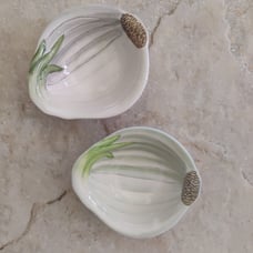 2 Williams Sonoma Onion Dipping Condiment Sauce Bowls NWOT