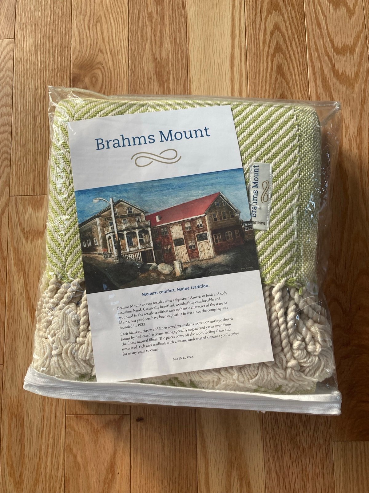 Brahms Mount Blanket apple green