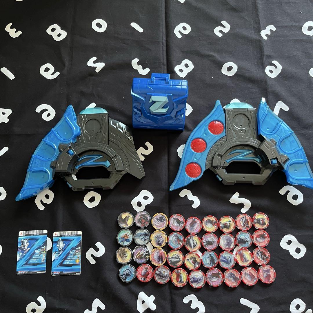 ⭐️Mercari Delivery - DX Zett Riser & Ultra Medal Set