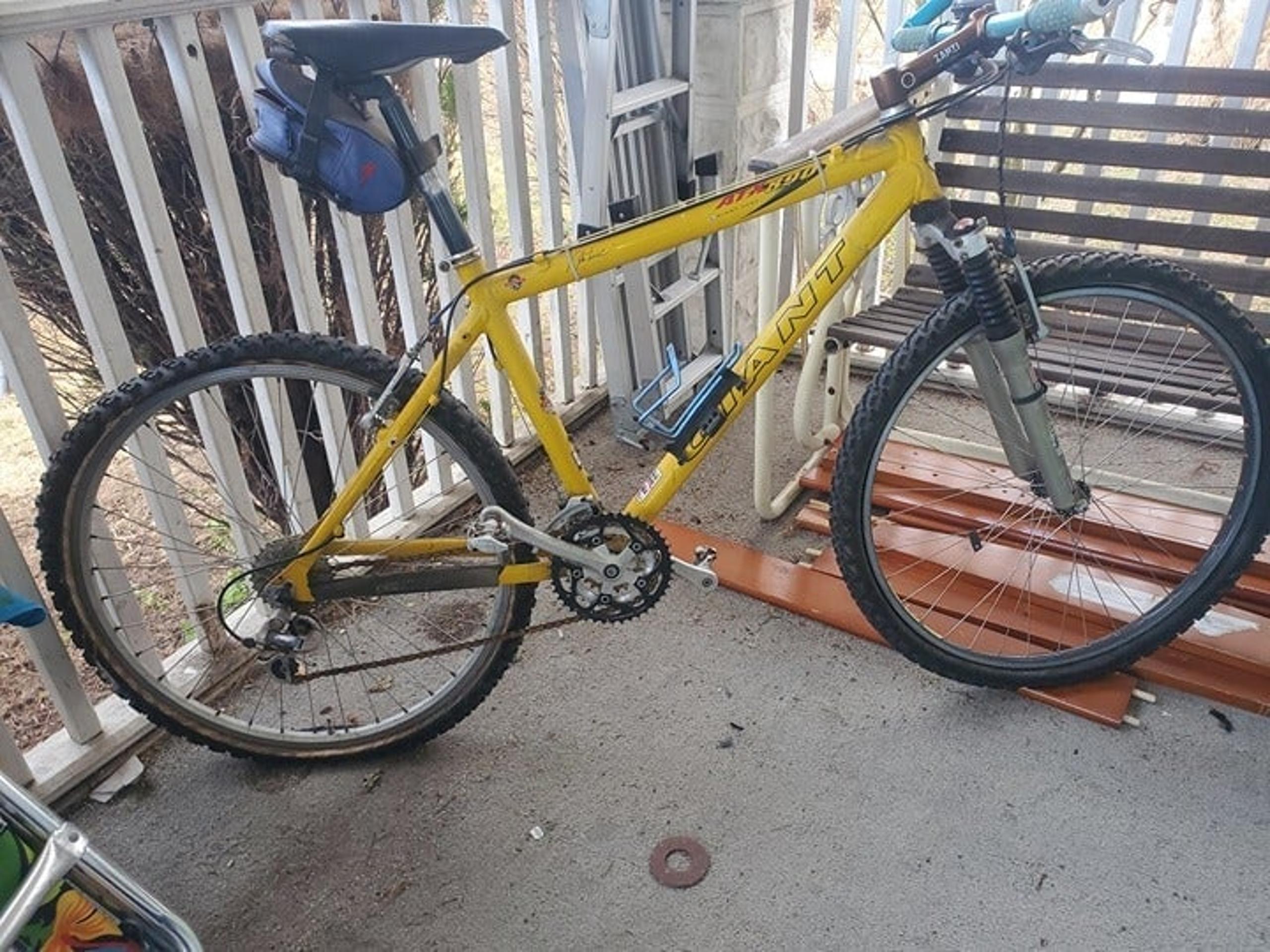 Custom Built Old School Mtn Bike, circa 1997. Giant ATX 890 John Tomac frame