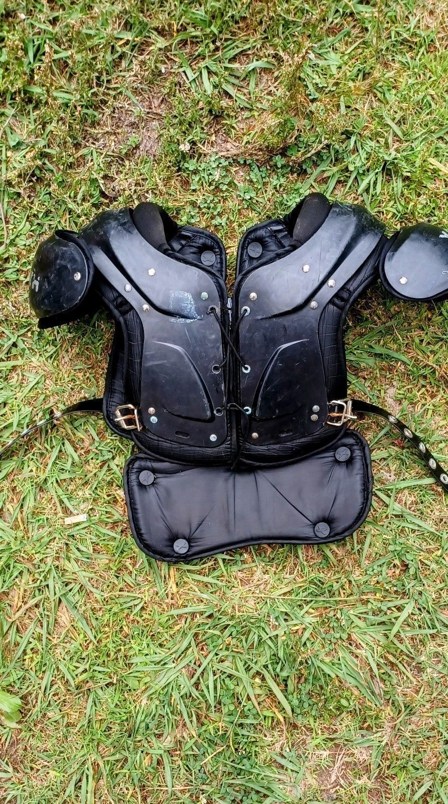 Youth XENITH Xflexion Shoulder Pads.