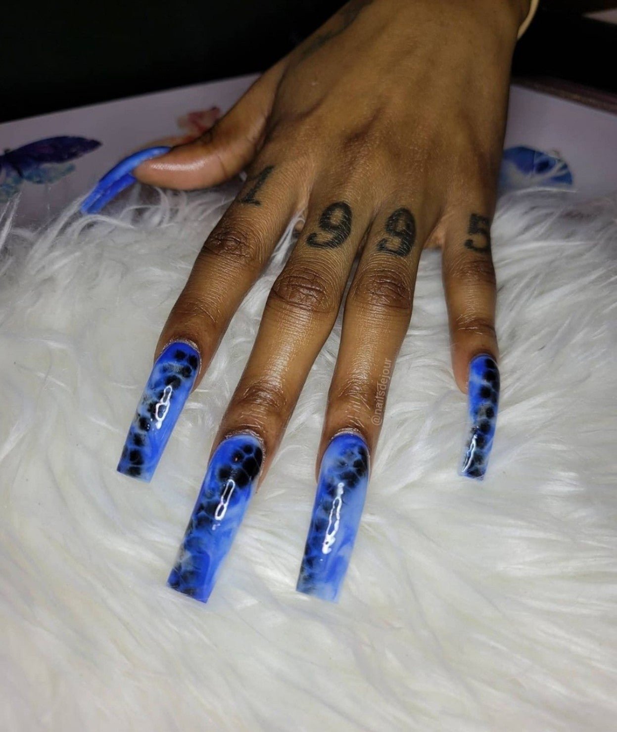 Acrylic Marble Croc Press on nails