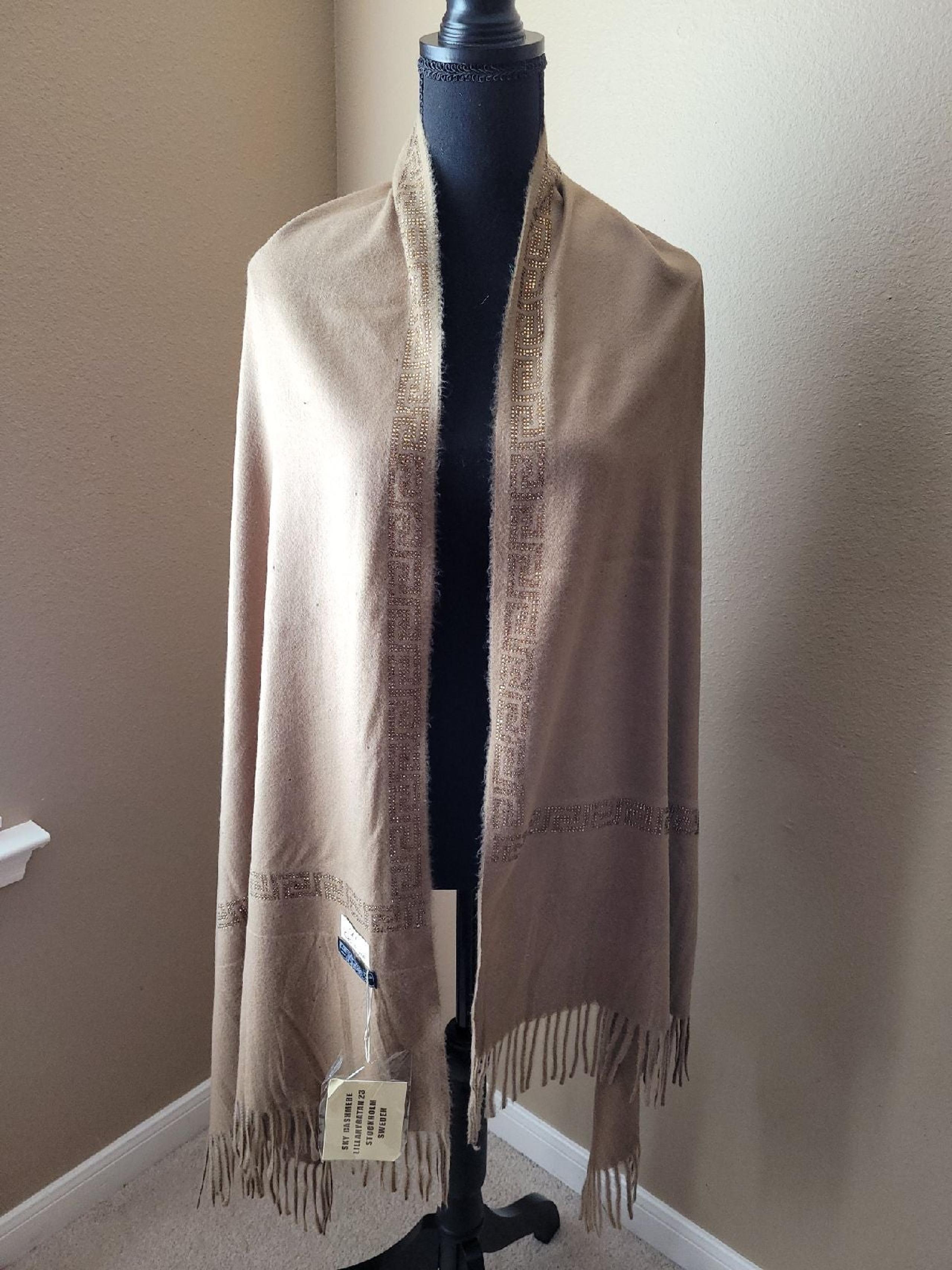 Wrap / shawl