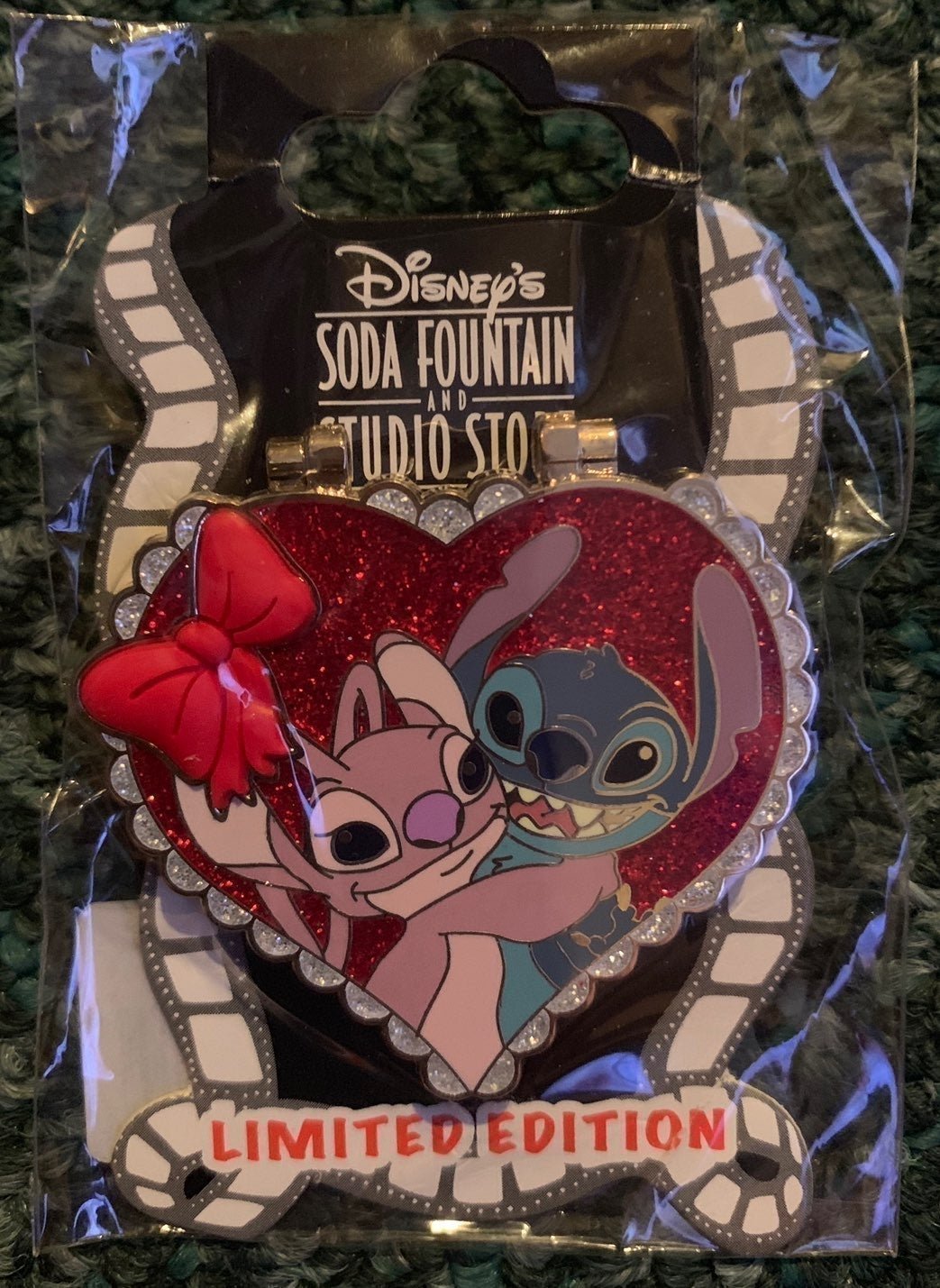 DISNEY PIN LILO STITCH VALENTINE CHOCOLATE HEART BOX LE 300 SODA FOUNTAIN PINS
