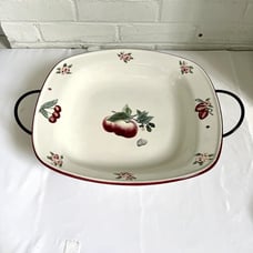 Pfaltzgraff DELICOUS Apple 14 Square Serving Pasta Bowl Red Metal Rack Handles