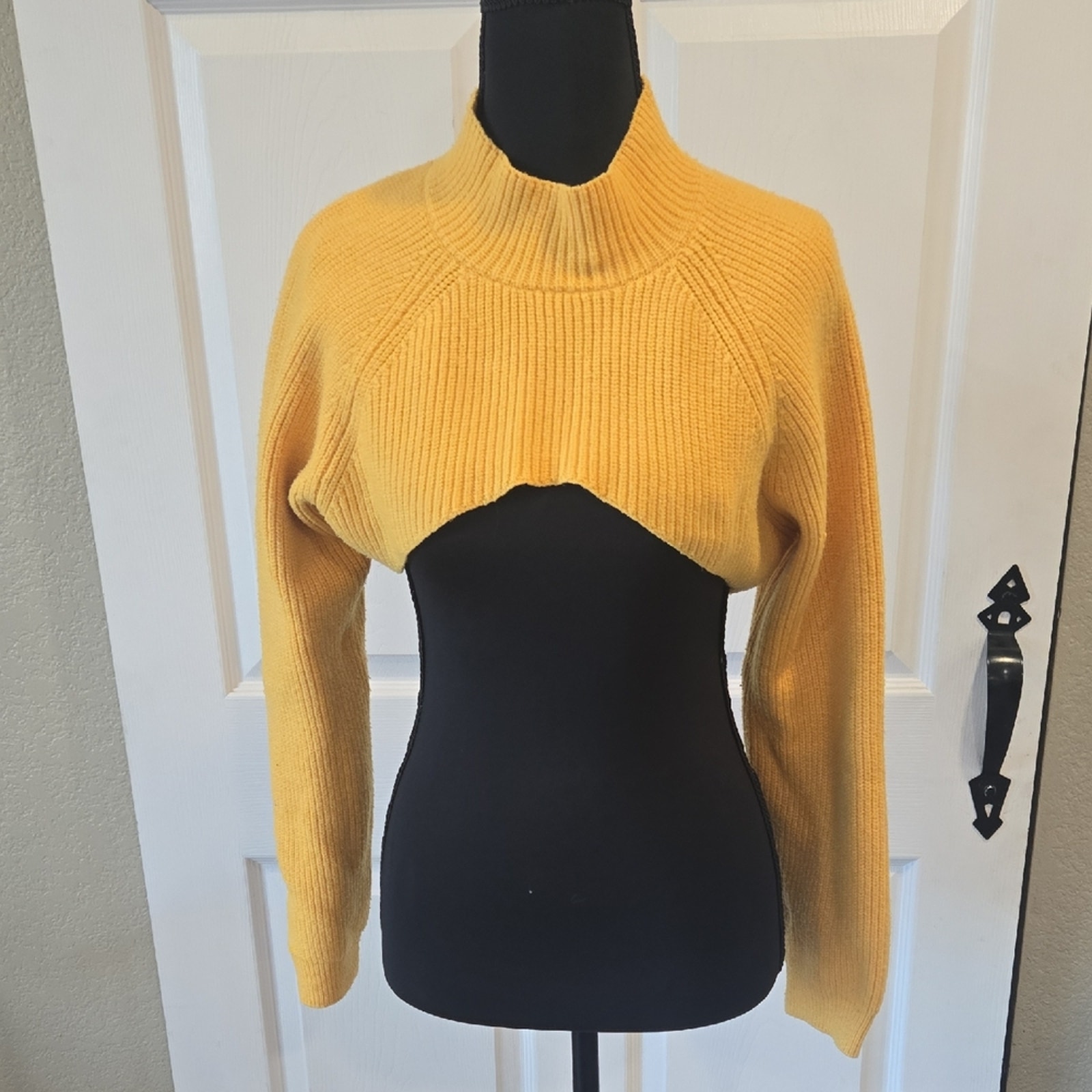 Anthropologie Yellow Shrug with Ribbed Knit Texture LARGE AA67