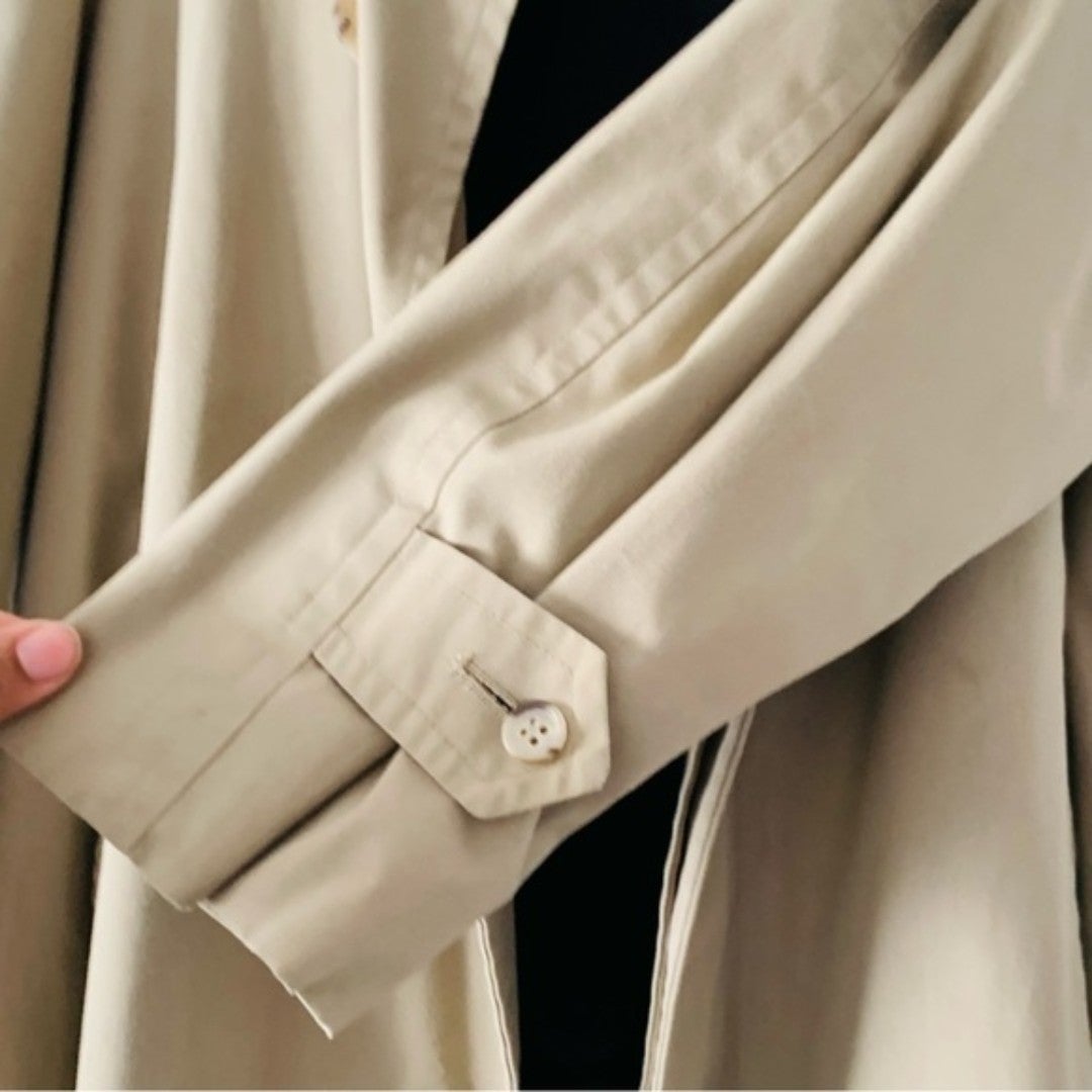 VTG London Fog Mens shops Tan Trench Coat Long Sleeve Classic Size 38 Short Buttoned