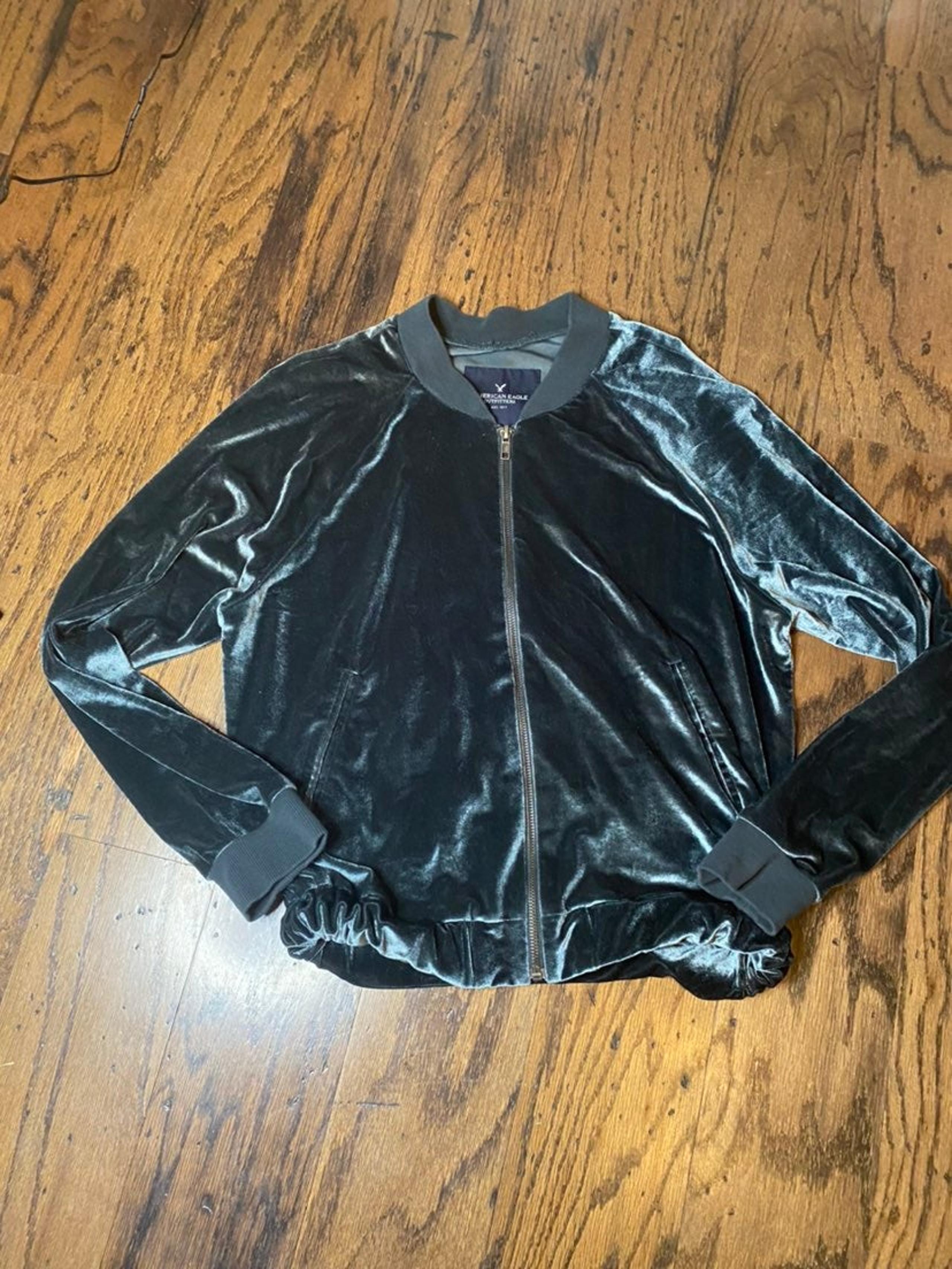 American Eagle velvet bomber jacket M