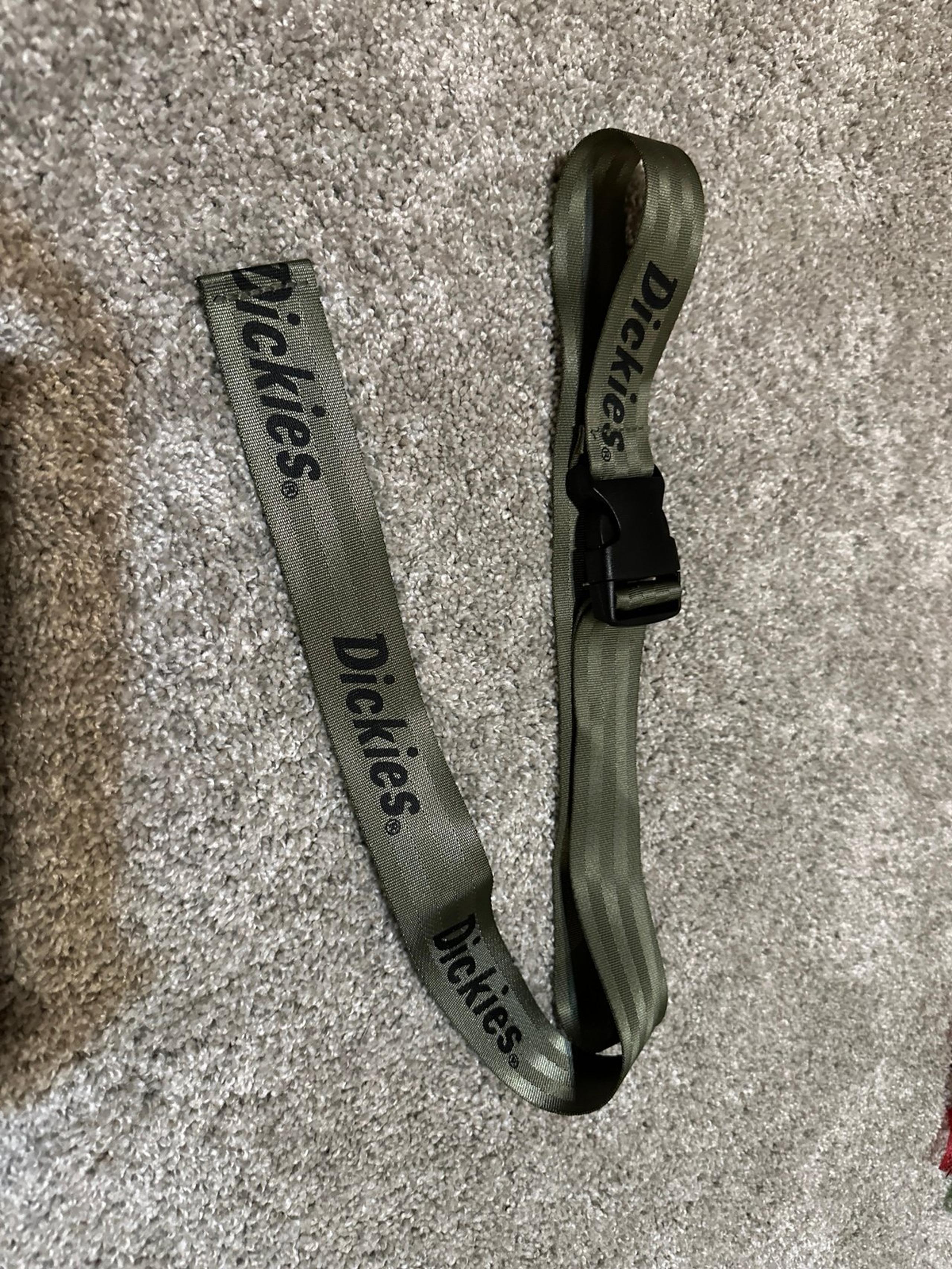Belt dickies never worn small