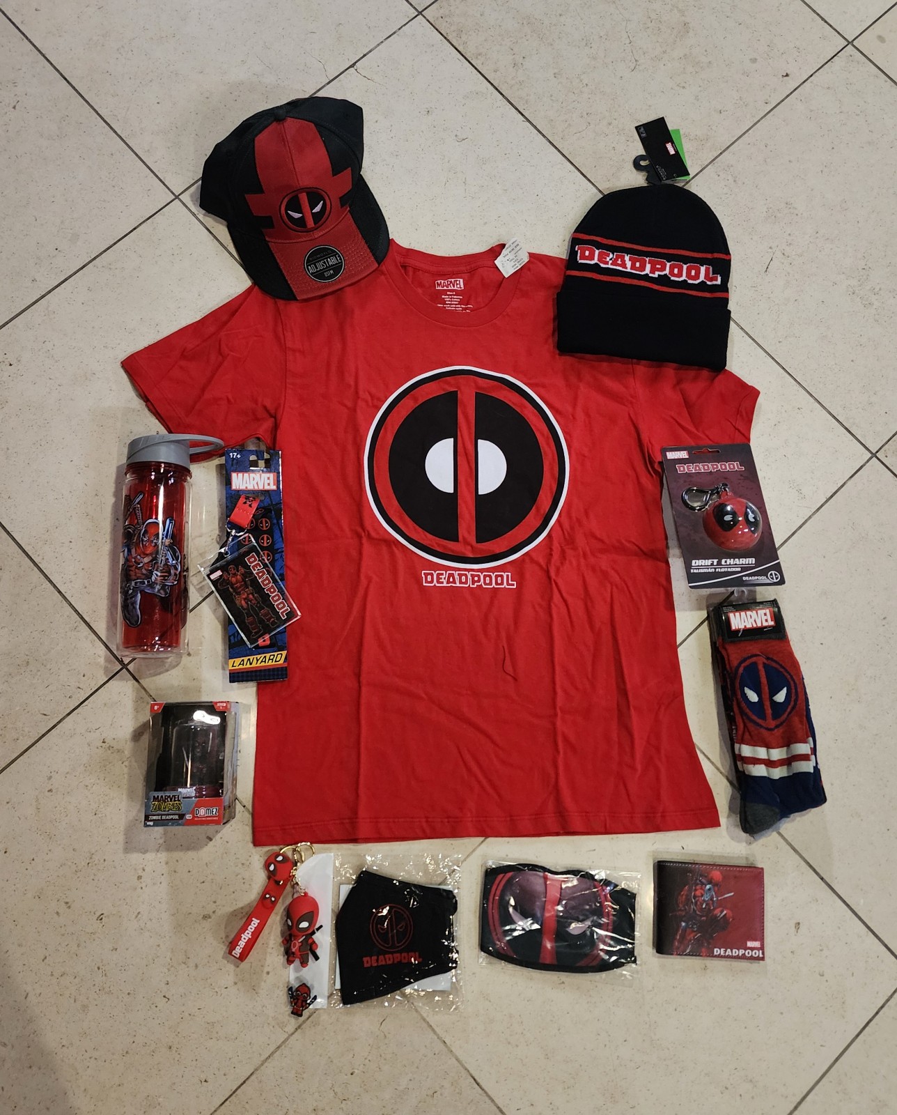 Marvel X-men Deadpool Hat T-Shirt Accessories Lot of 14 Items