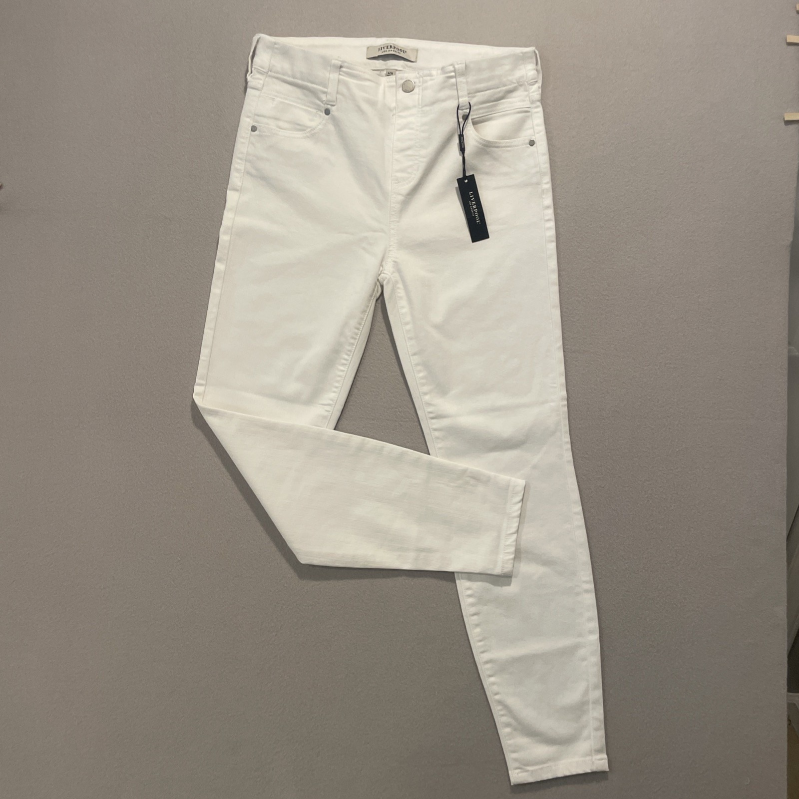 NWT Liverpool Jeans Womens 6 /28 CROP Tapered High / Mid Rise Stretch WHITE Soft