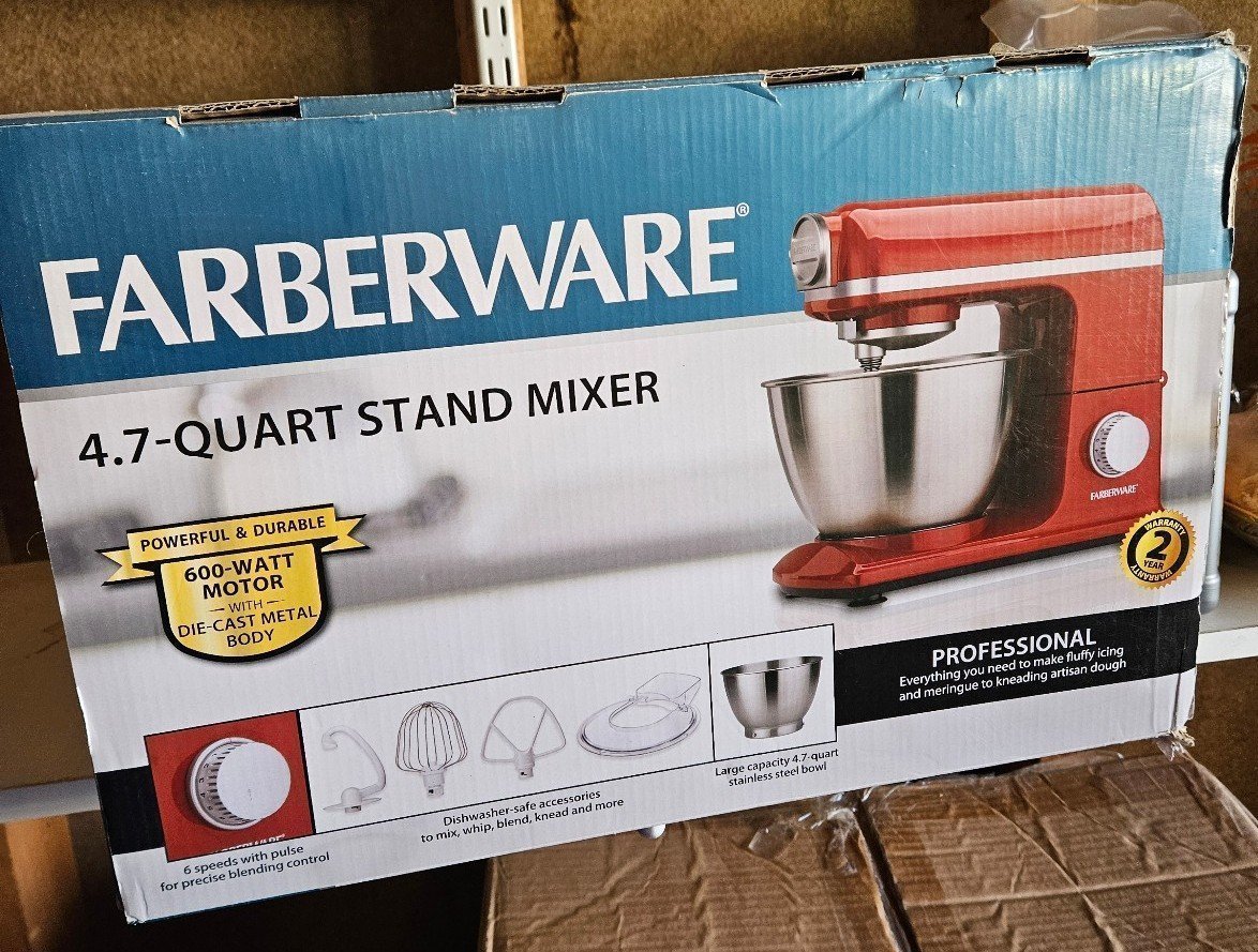 Farberware 4.7 quart stand mixer cherry red