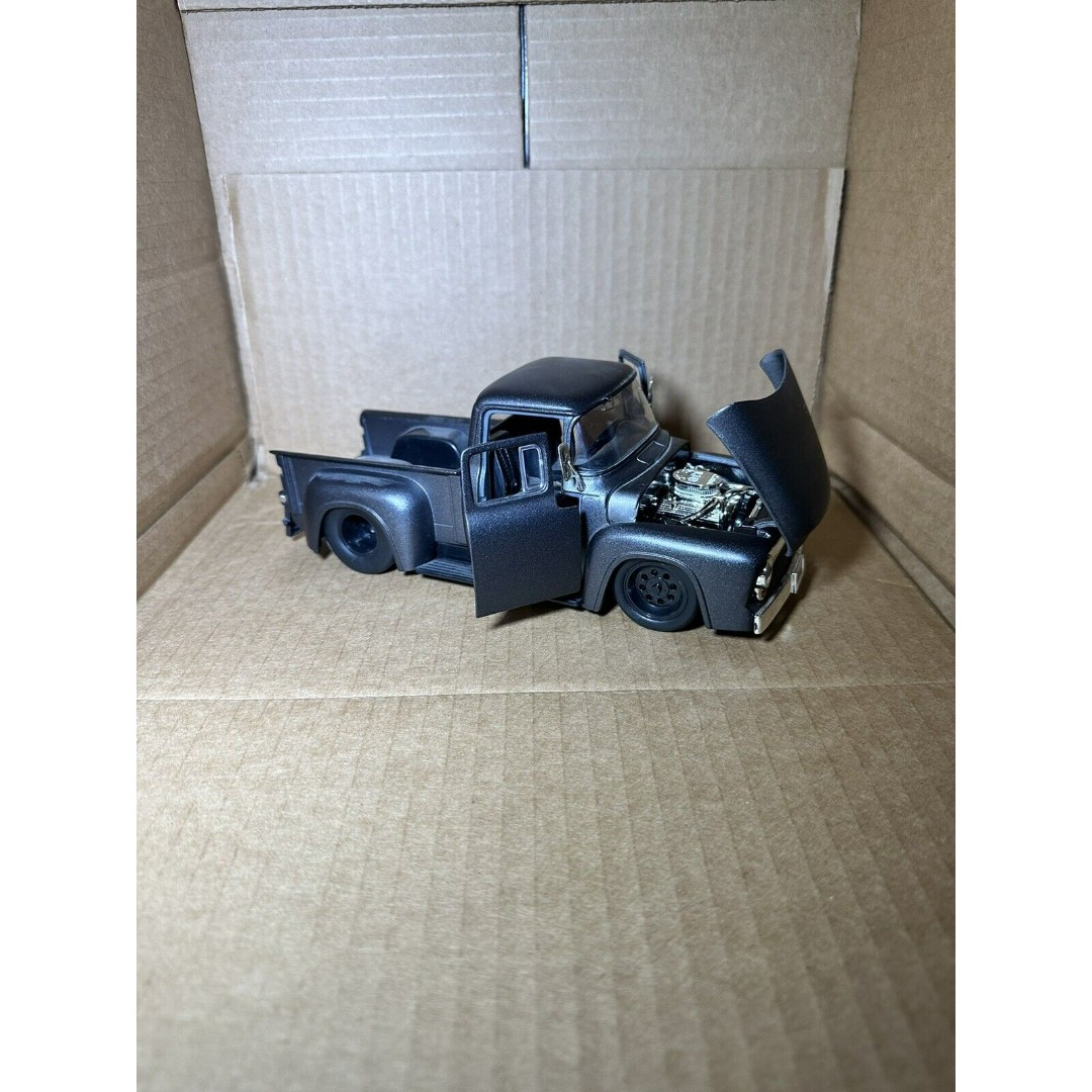 Just Trucks 1:24 1956 Ford F-100 Charcoal Grey Play Vehicles