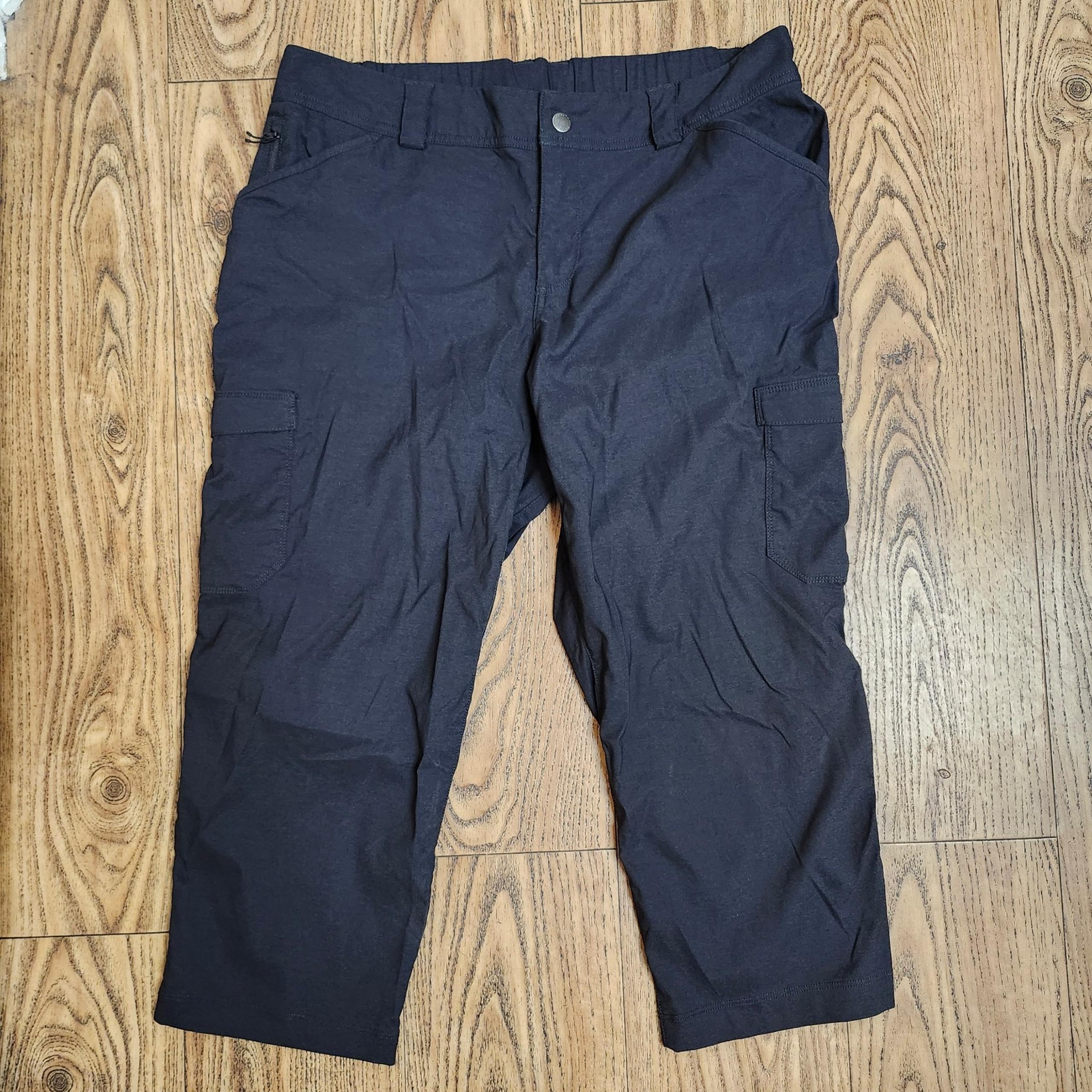 Duluth Trading Co. Women's Capri Cargo pants Black Size 14