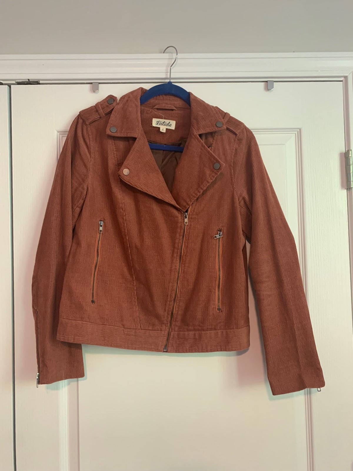 Listicle burnt orange jacket