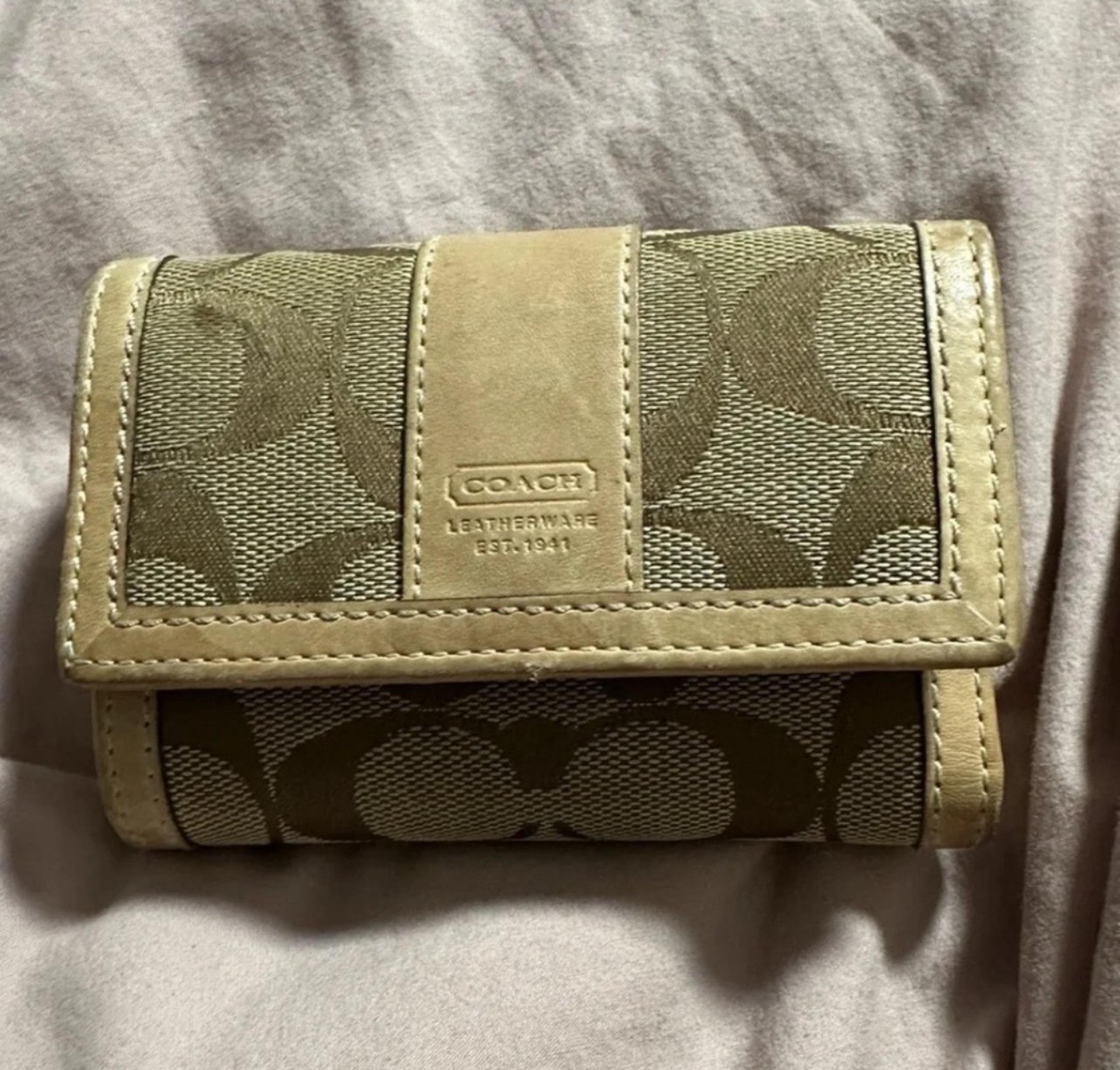EUC VINTAGE Y2K COACH Small Wallet in Signature Brown and in Perfect Condition