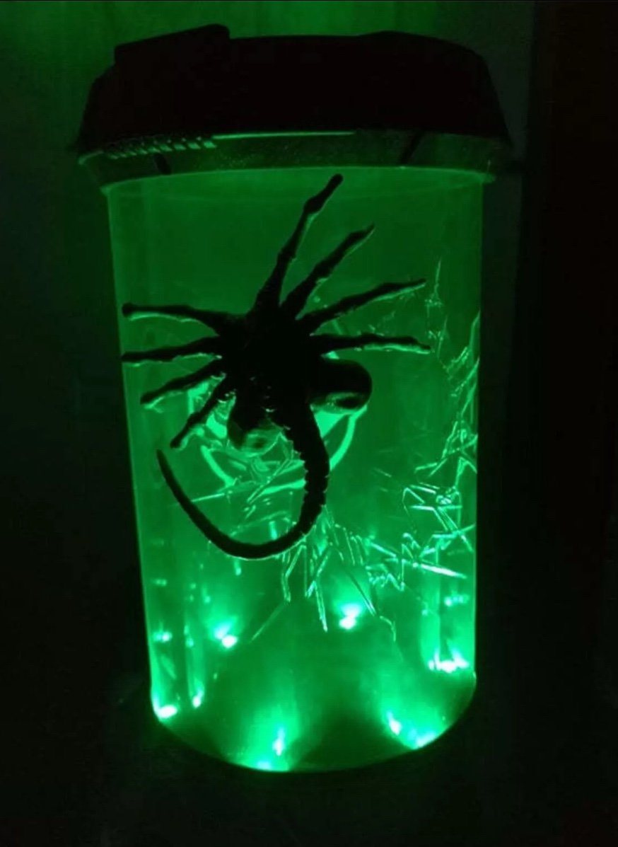 Alien Romulus Observation Tank Light Up Popcorn Bucket