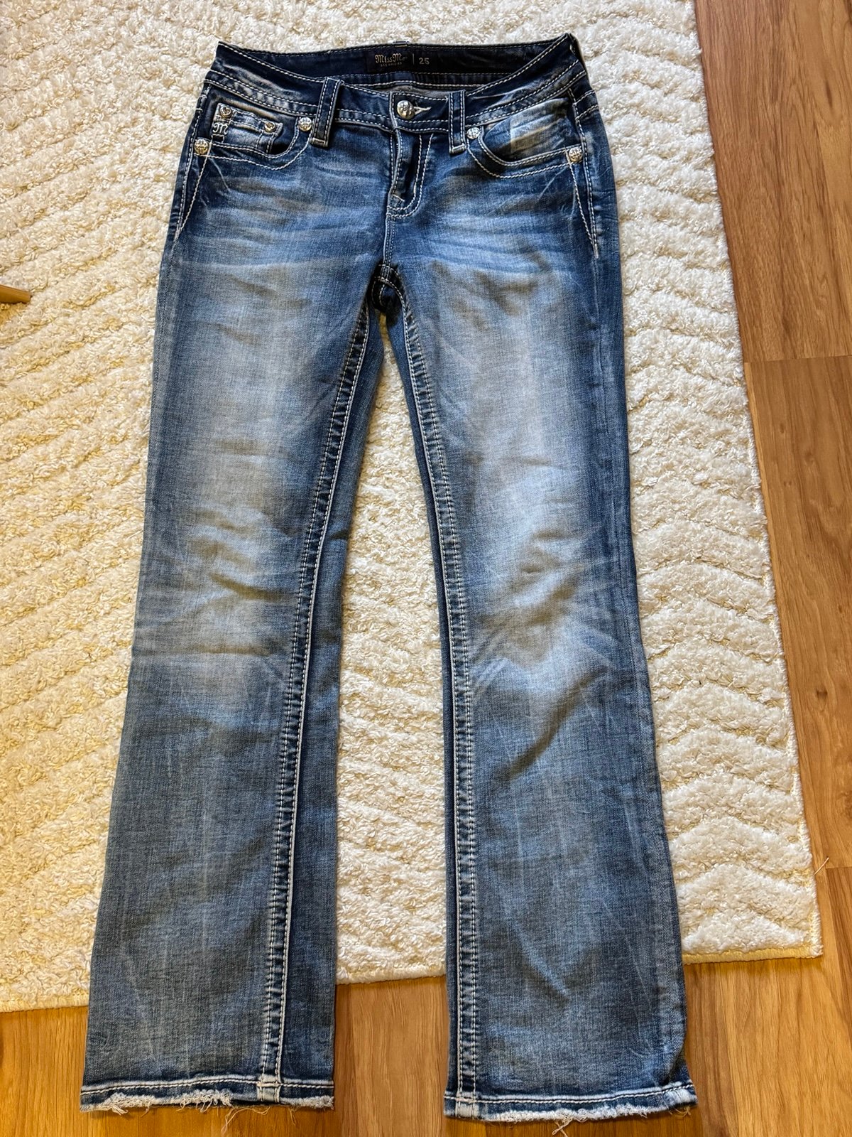 Women’s miss me jeans Sz 25