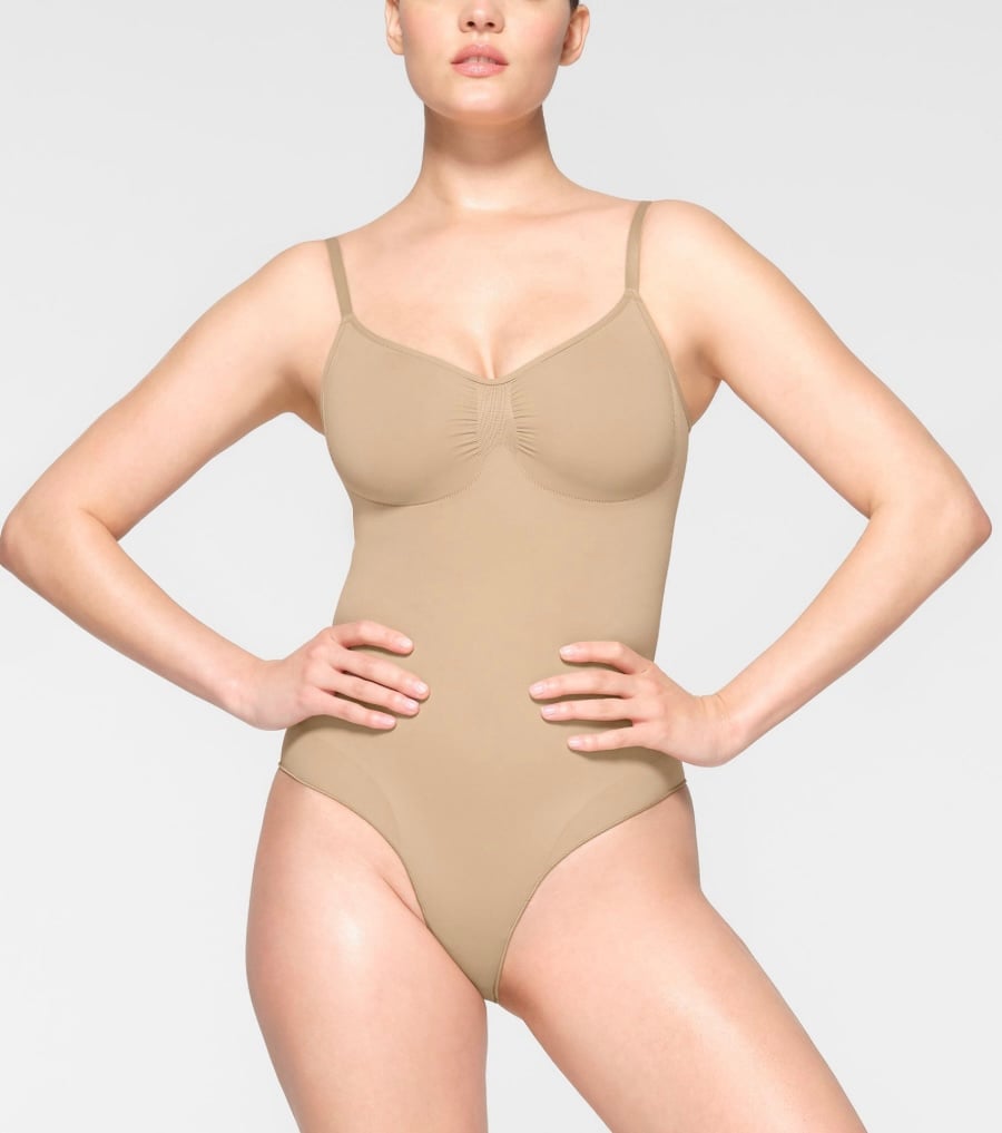 SKIMS *NWOT Seamless Sculpt BRIEF BODYSUIT