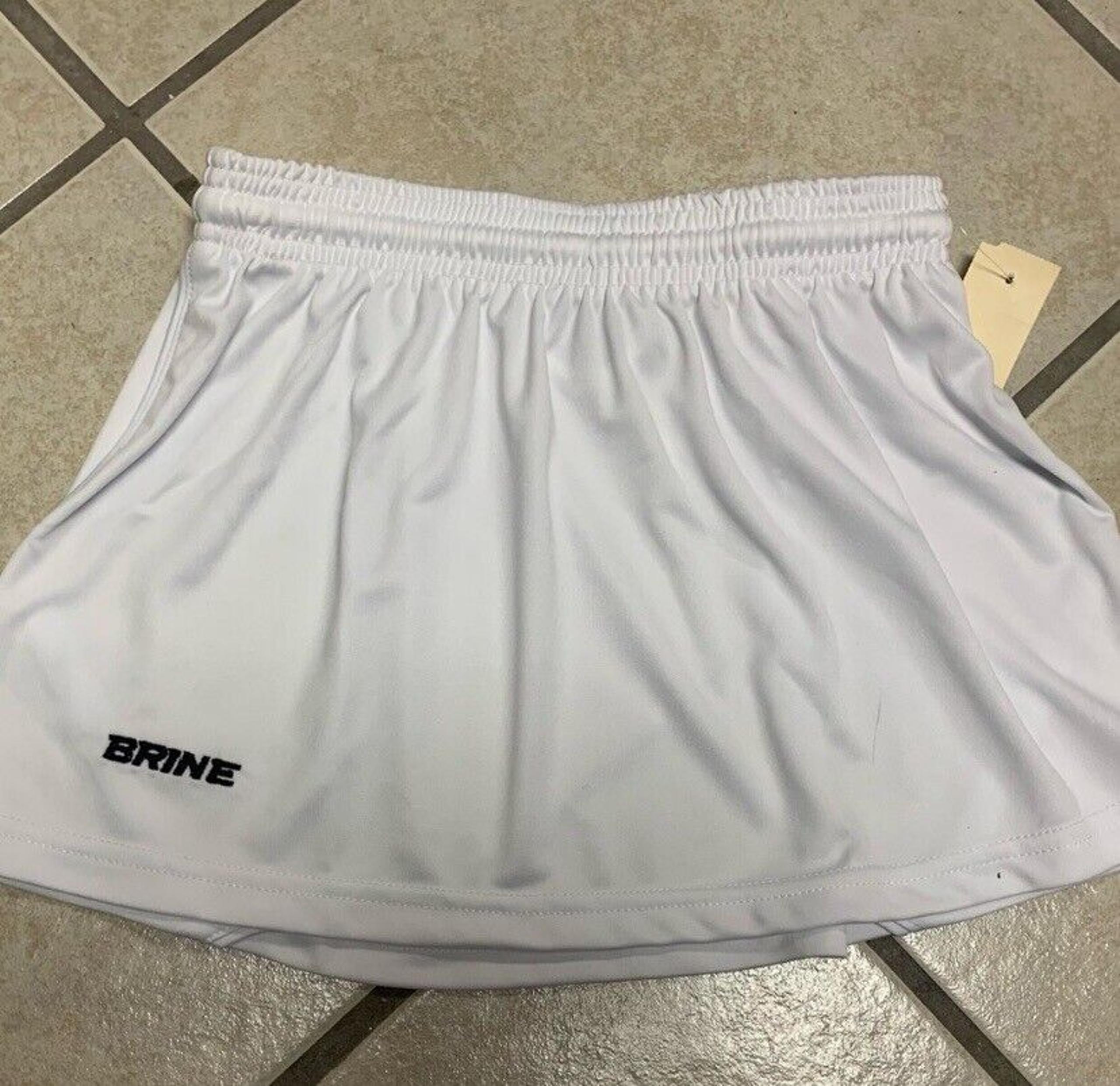 Girls Size L Brine Reign On White Lacrosse Tennis Golf Kilt Activewear Skirt NWT