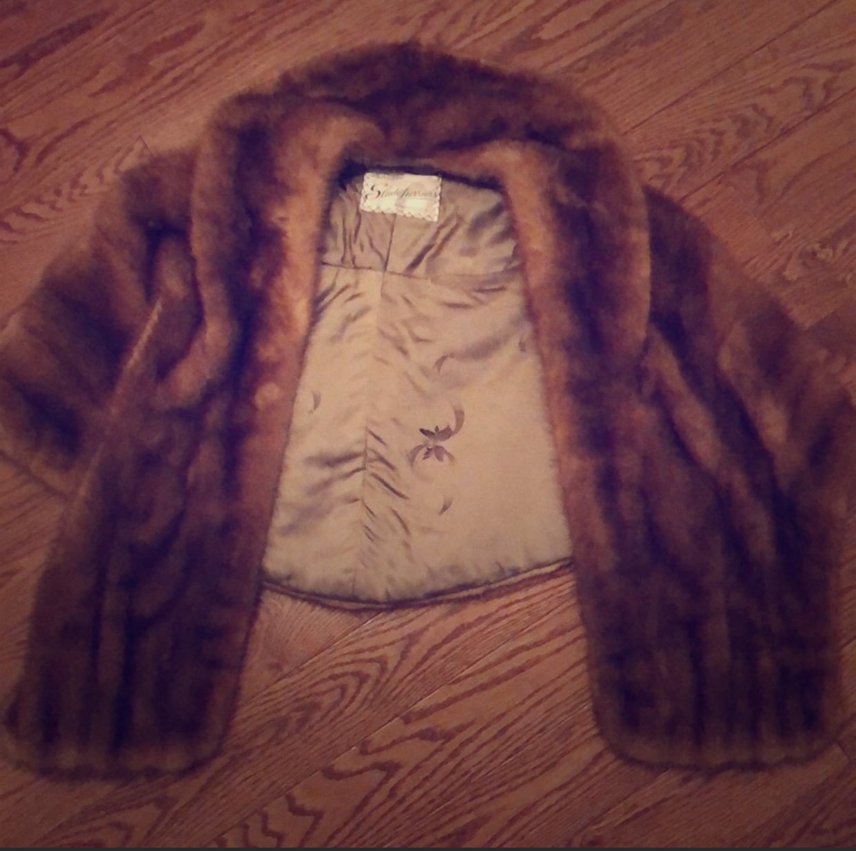 Vintage fur stole/cape
