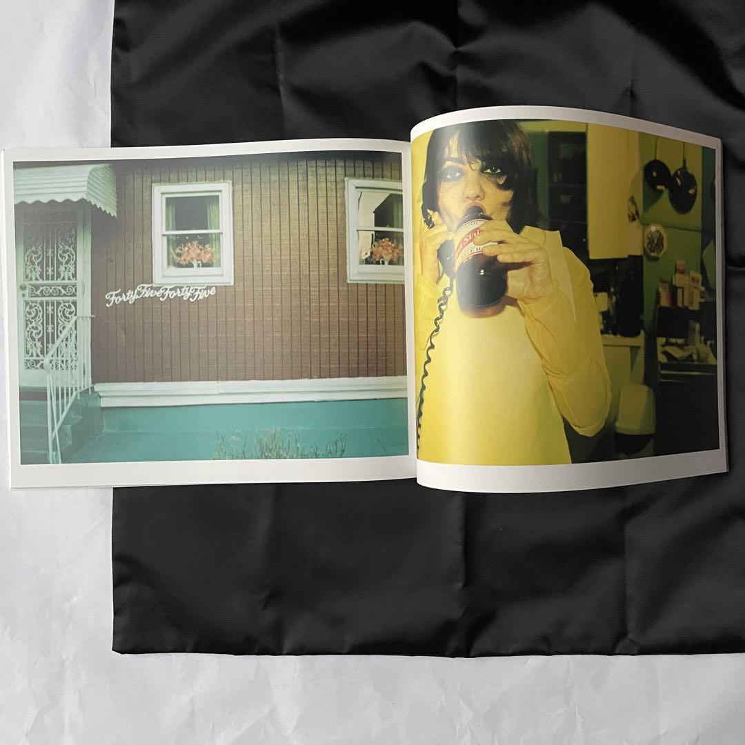 The dress attachable a wall コズミックワンダー 本 The dress attachable to a wall, Cosmic Wonder. Art Books