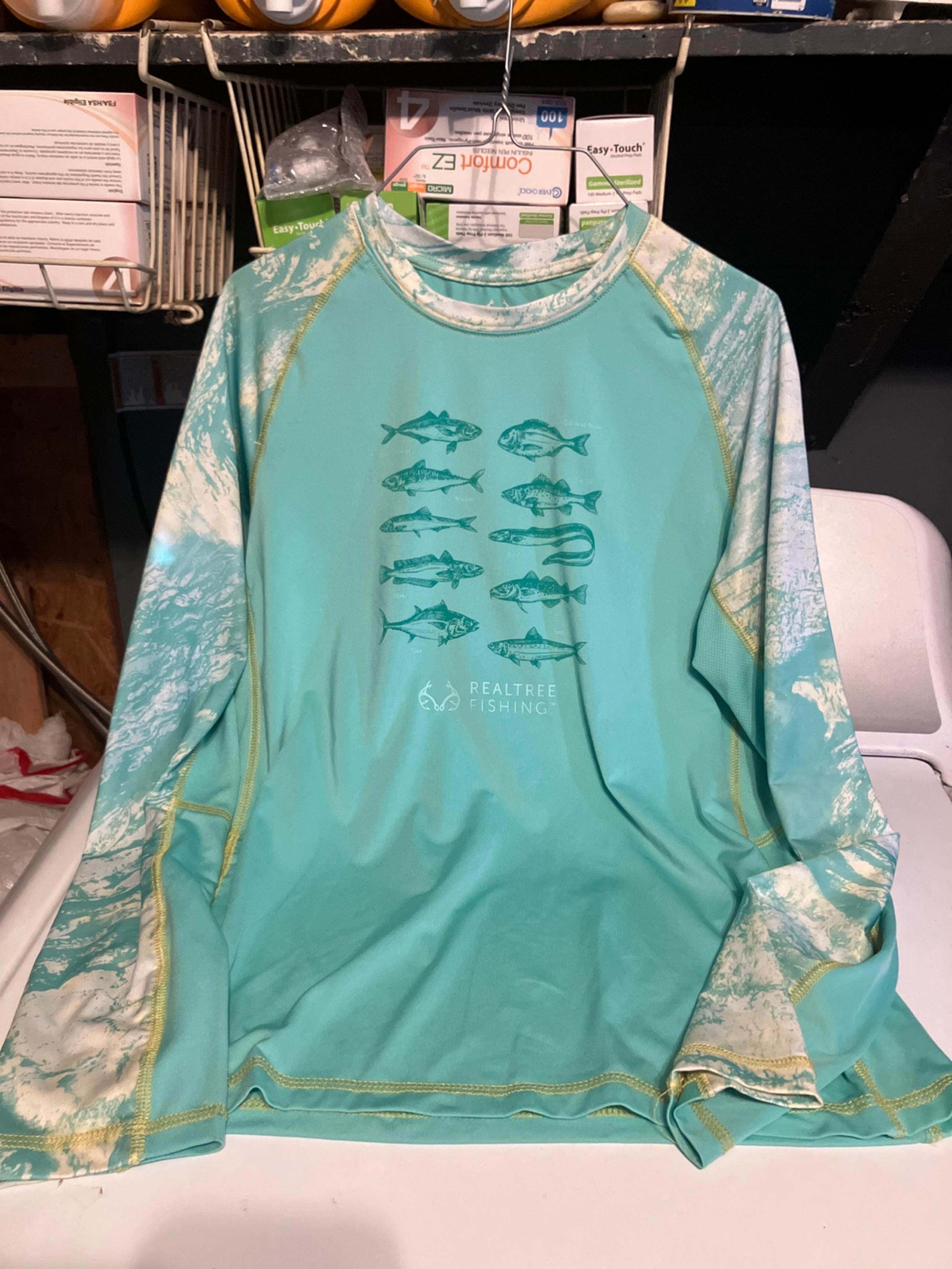 Real tree fishing shirt size xlarge ladies