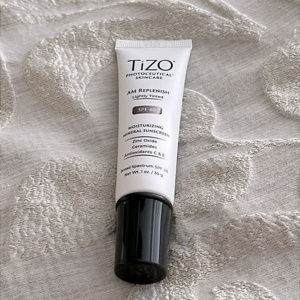 Tizo Am replenish lightly tinted spf 40 antioxidants c & e 1.0 exp. 05/26, NEW