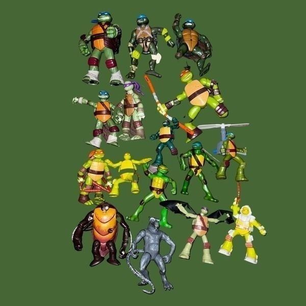 2002-2016 Viacom & Mirage Mixed Teenage Mutant Ninja Turtles Cockroach Splinter